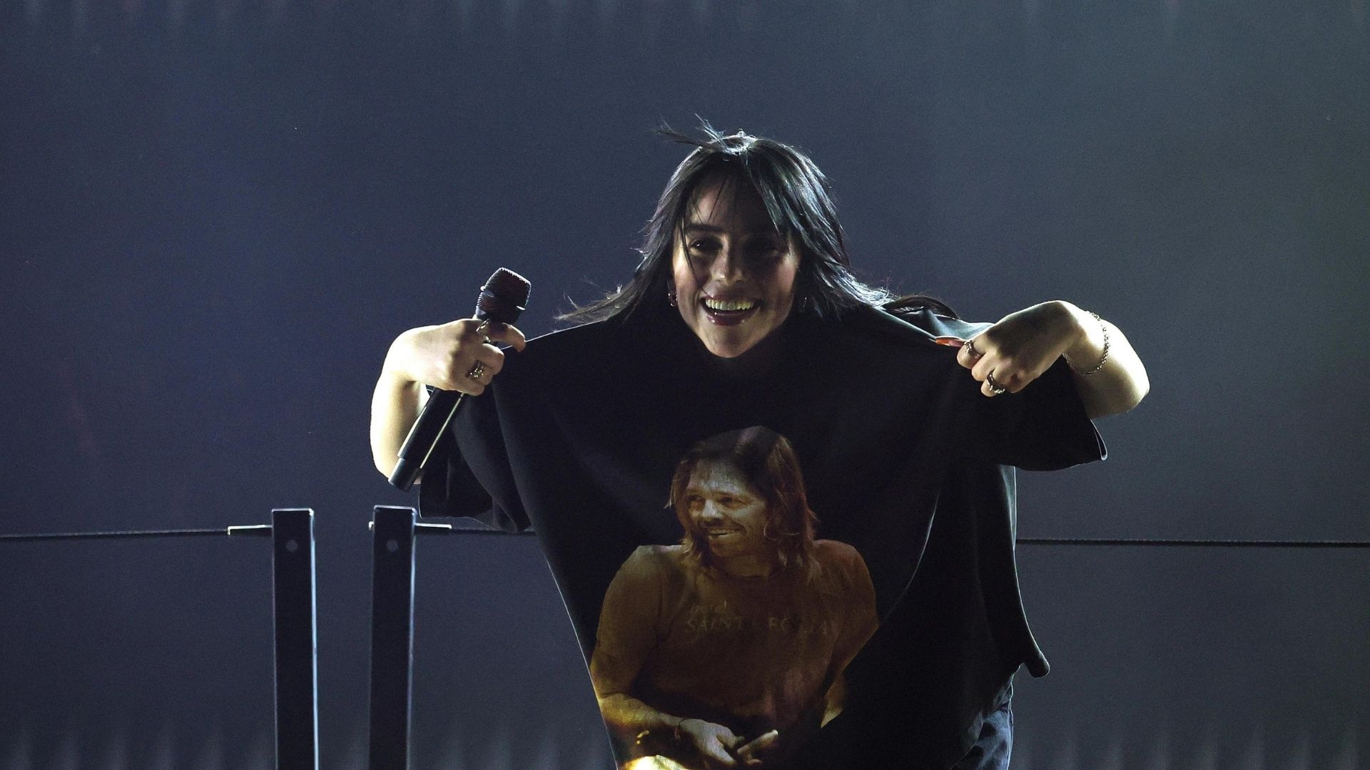 Los Grammy rinden tributo a Taylor Hawkins mientras los Foo Fighters arrasan en los premios Los Grammy rinden tributo a Taylor Hawkins mientras los Foo Fighters arrasan en los premios