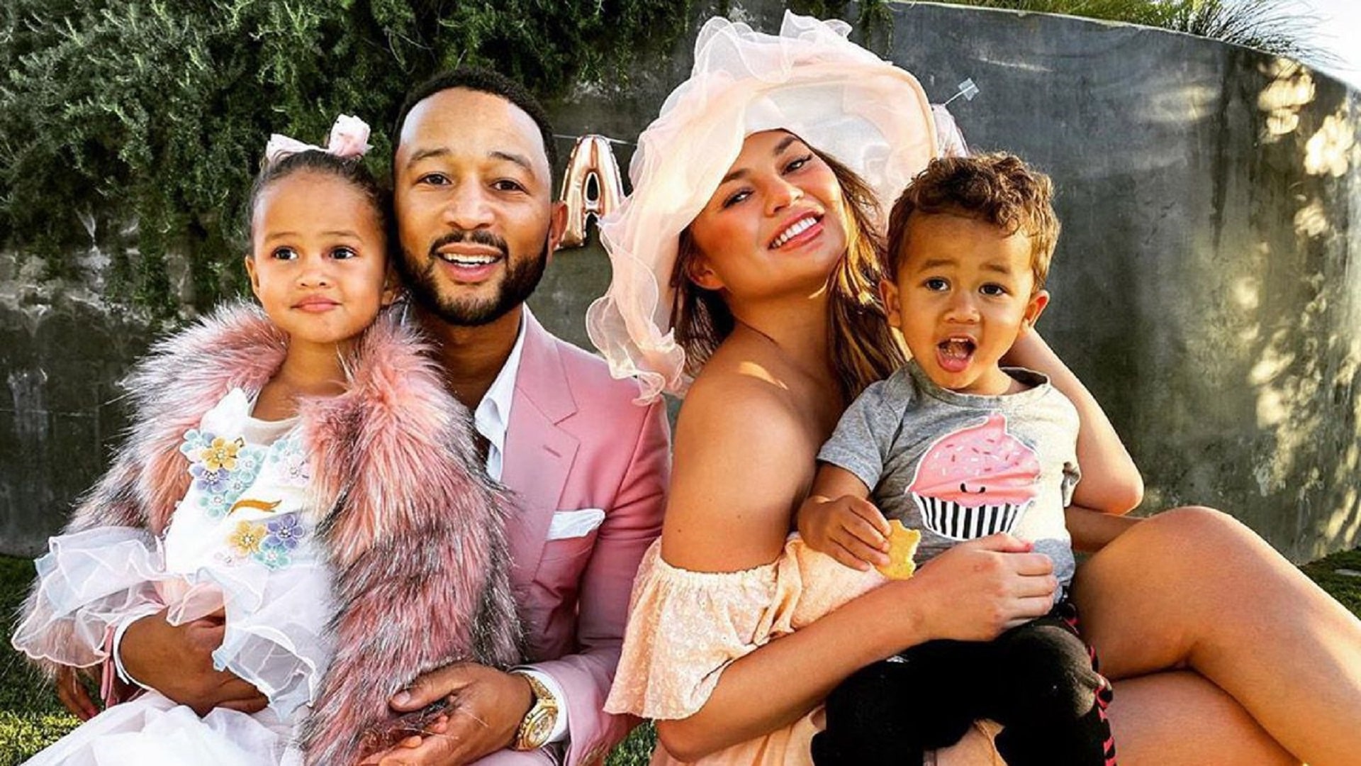 Chrissy Teigen y John Legend pierden el bebé que esperaban