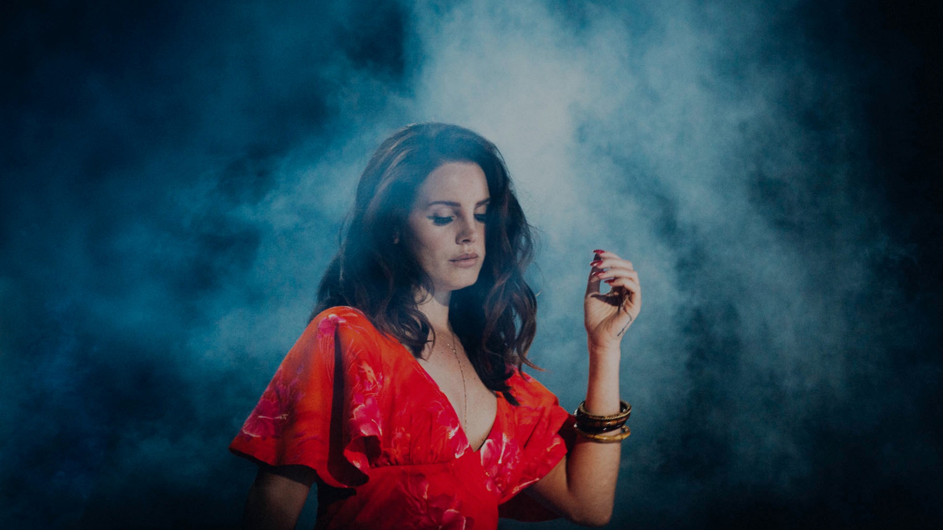 Lana del Rey publicará libro de poesía