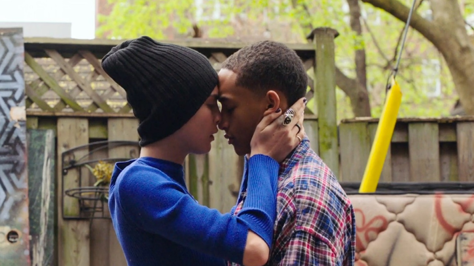 Jaden Smith y Cara Delevingne protagonizan tráiler de “Life in a Year” Jaden Smith y Cara Delevingne protagonizan tráiler de “Life in a Year”