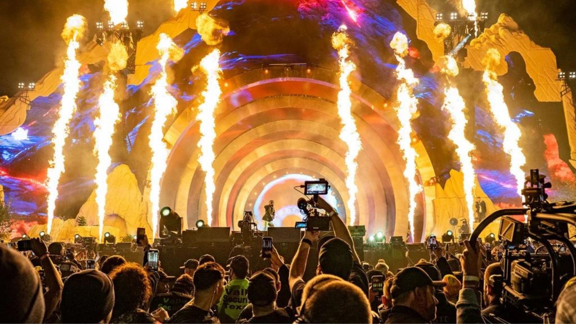Tragedia del Astroworld llega a las pantallas con un documental en Texas Tragedia del Astroworld llega a las pantallas con un documental en Texas