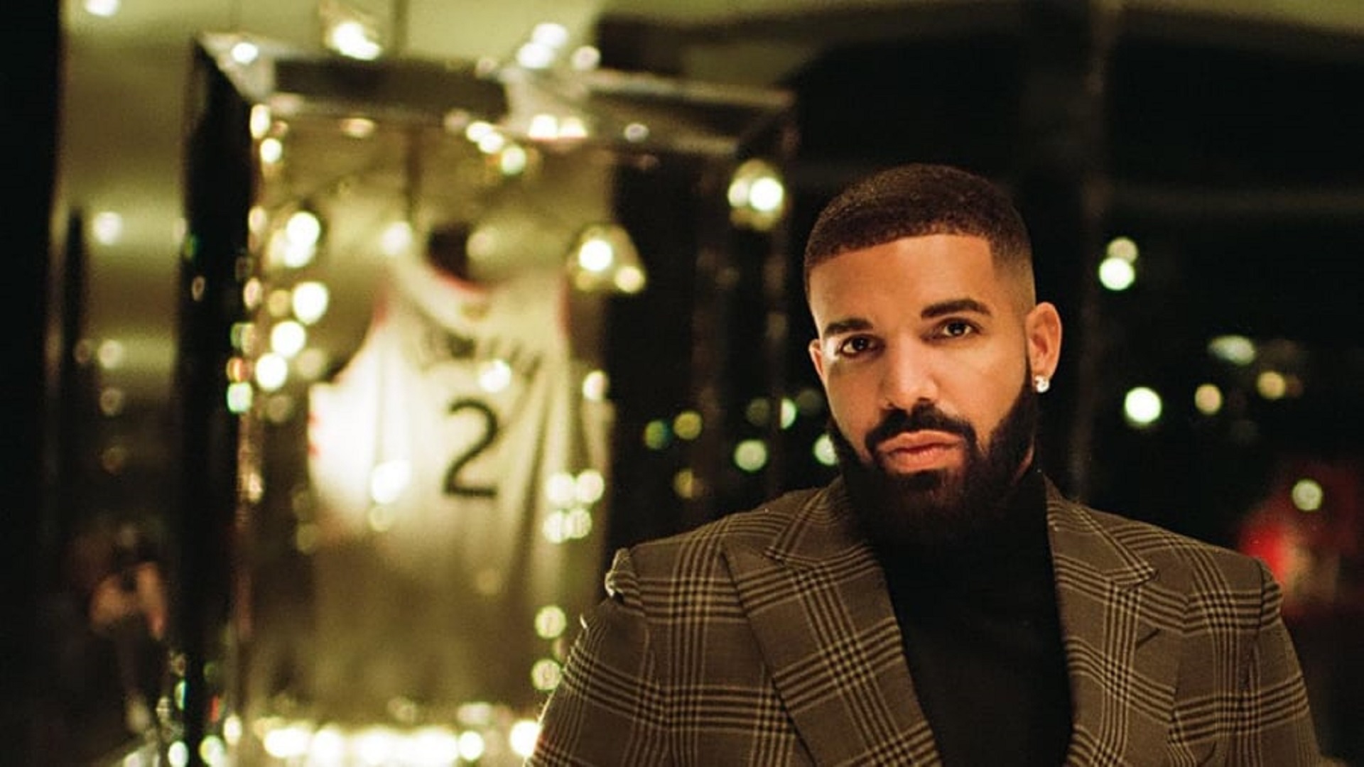 Drake rompe récord de entradas en el ‘Hot 100’ de Billboard Drake rompe récord de entradas en el ‘Hot 100’ de Billboard