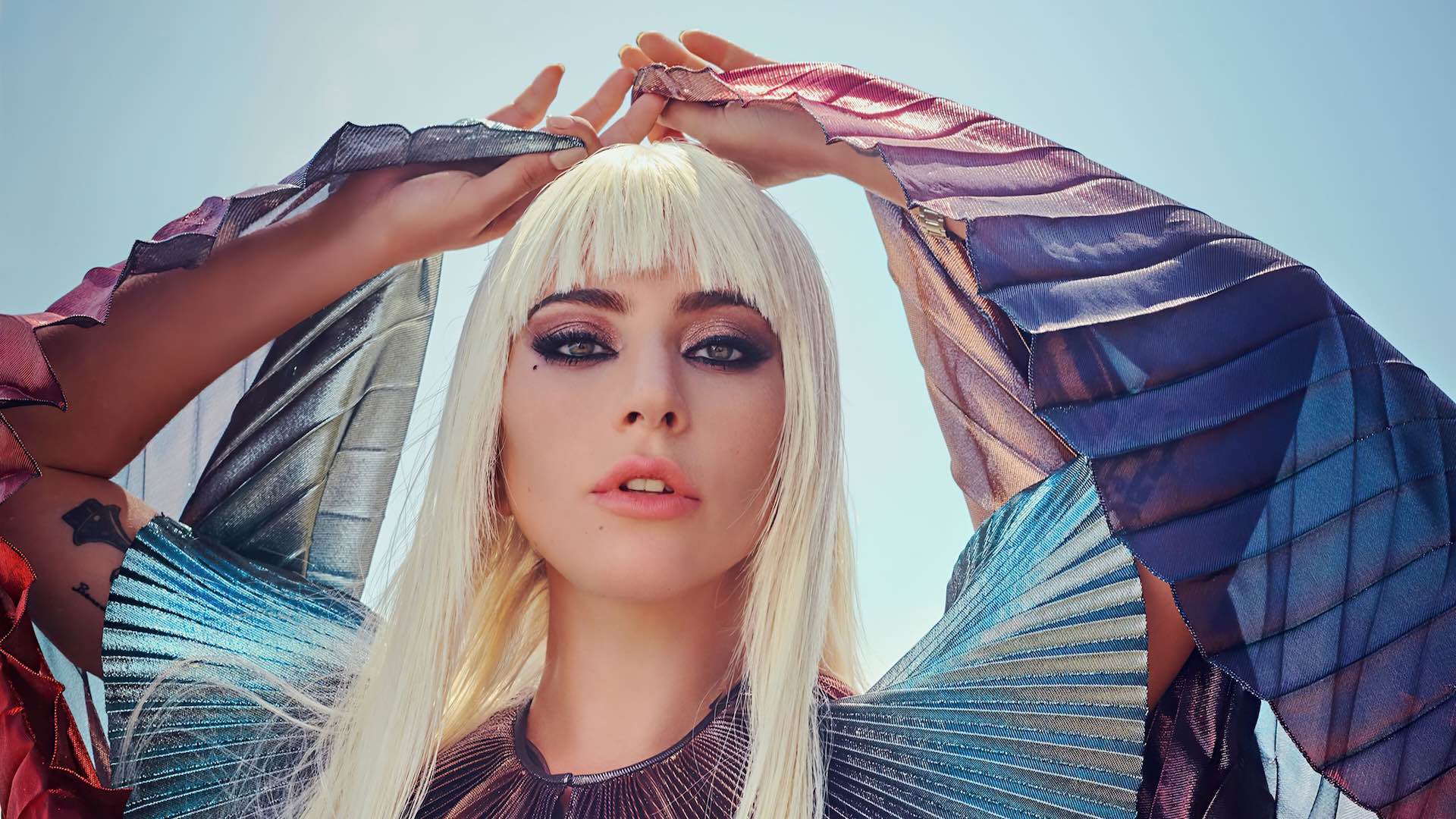 Lady Gaga confirma el álbum de remixes de Chromatica con Charli XCX y Rina Sawayama