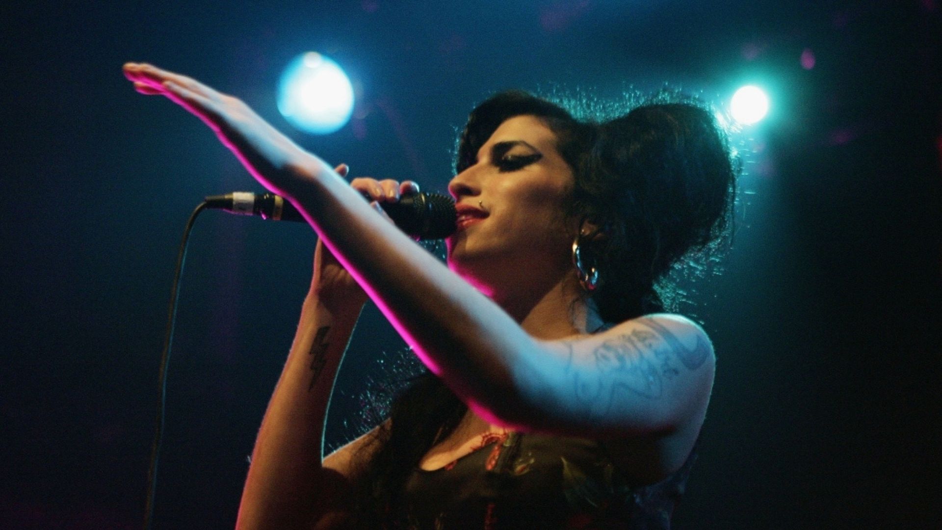 La memorable presentación de Amy Winehouse en Glastonbury ahora en vinilo