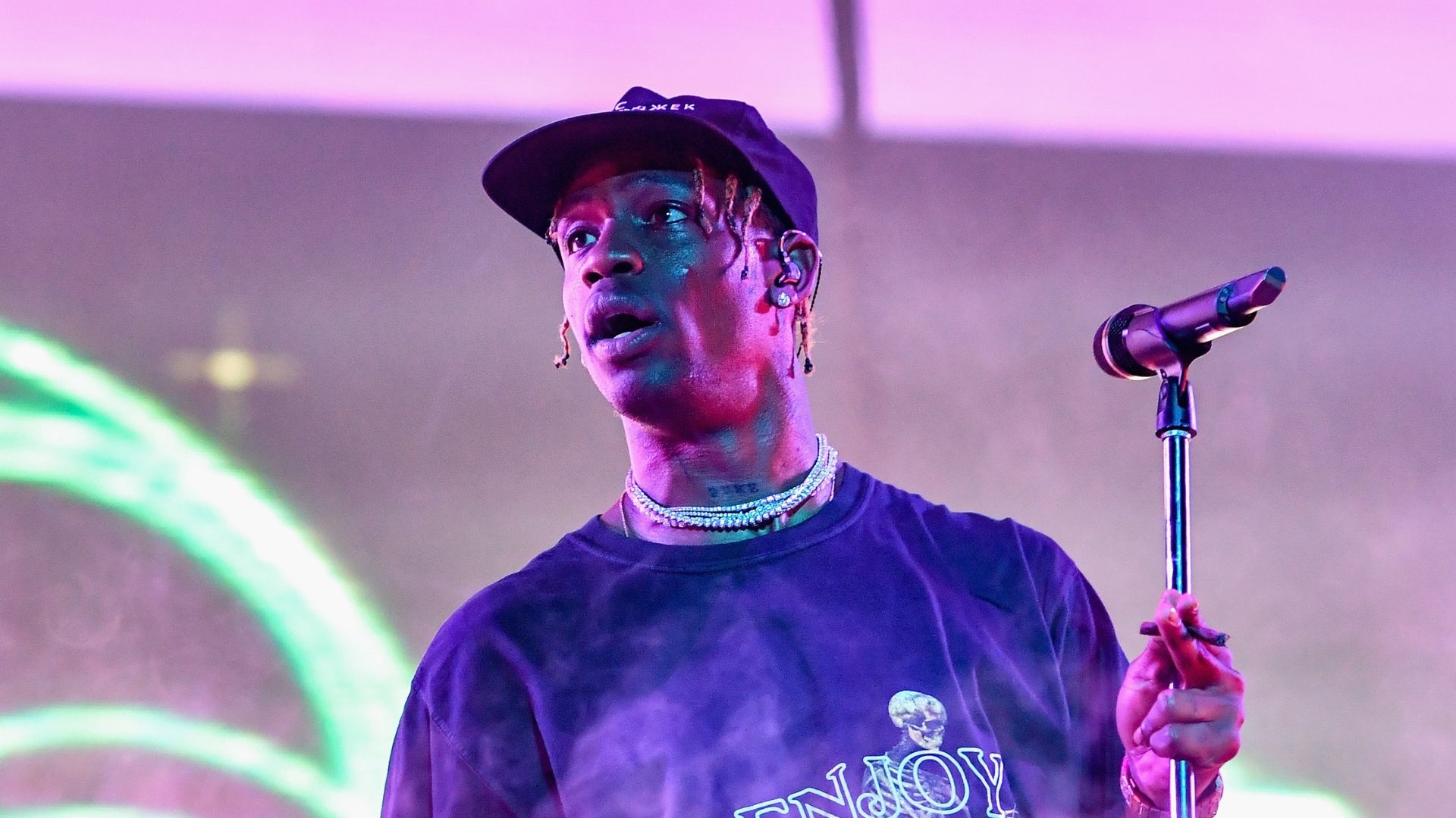 Nike retrasa el lanzamiento de su zapatilla junto a Travis Scott por respeto a las víctimas