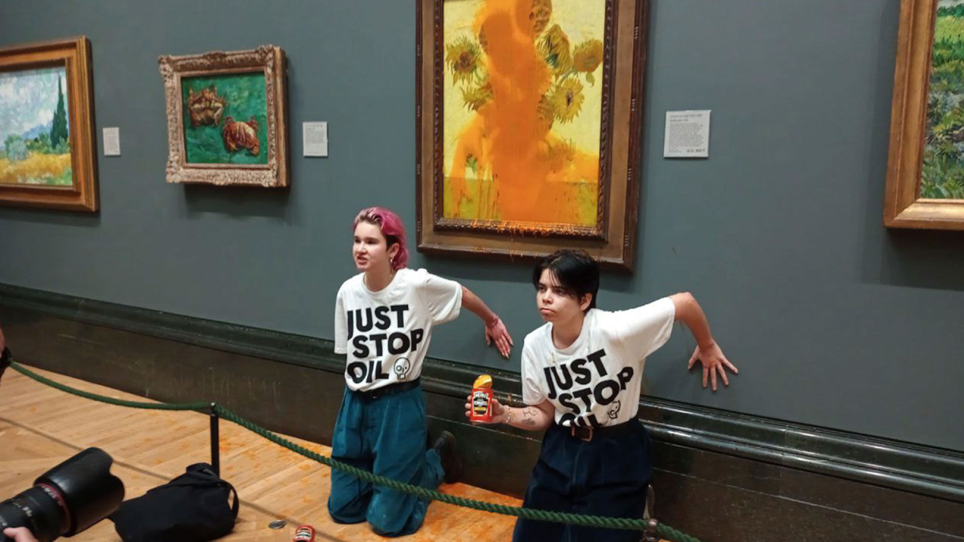 Cinco (5) protestas climáticas contra obras de arte