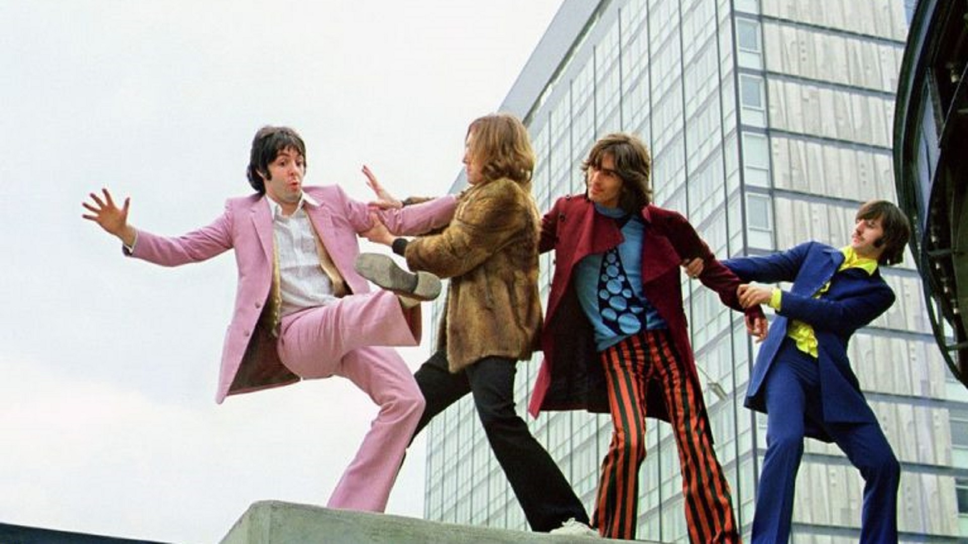 52 años de la famosa sesión de fotos de The Beatles: 'Mad day out' 52 años de la famosa sesión de fotos de The Beatles: 'Mad day out'