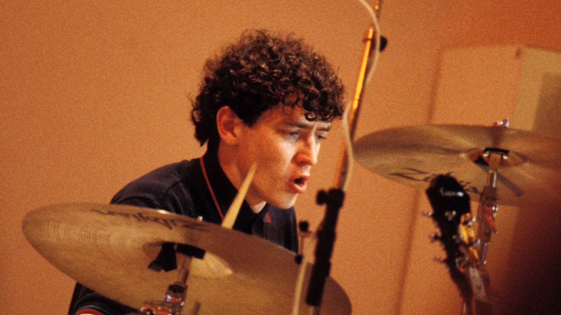 Tony McCarroll, primer baterista de Oasis, hospitalizado tras sufrir un infarto