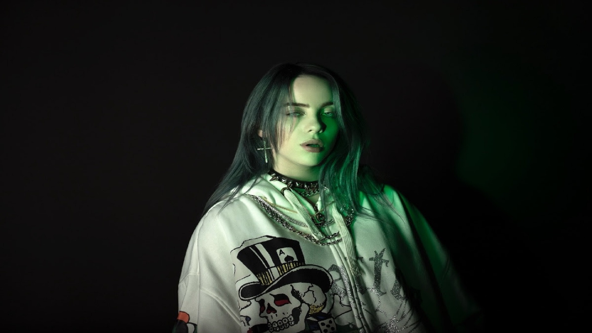 Billie Eilish logra nuevo récord de ventas de una canción con el tema oficial de James Bond