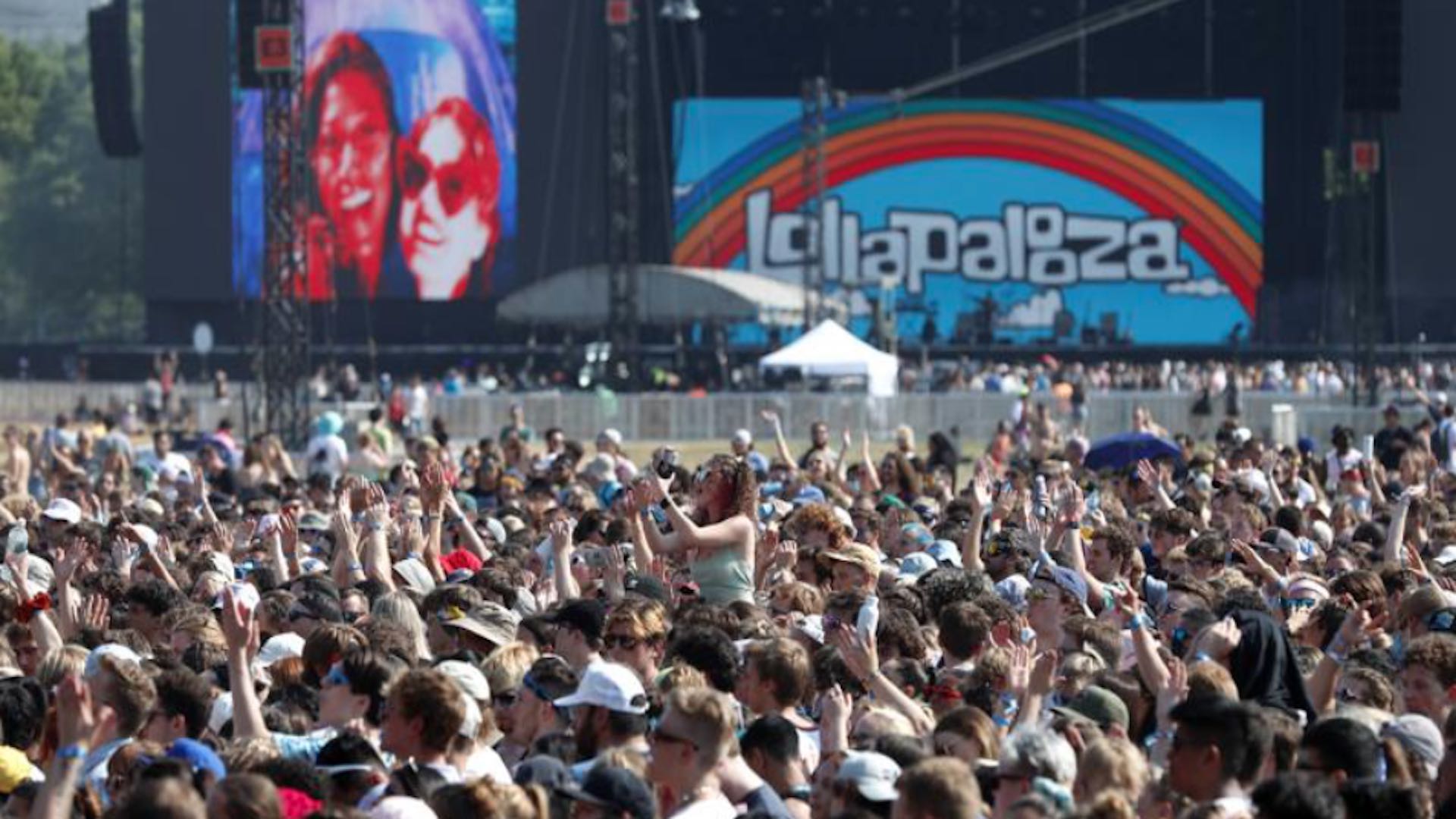 #MañanasX: Solo 203 personas han dado positivo para Covid-19 después del Festival Lollapalooza Chicago #MañanasX: Solo 203 personas han dado positivo para Covid-19 después del Festival Lollapalooza Chicago