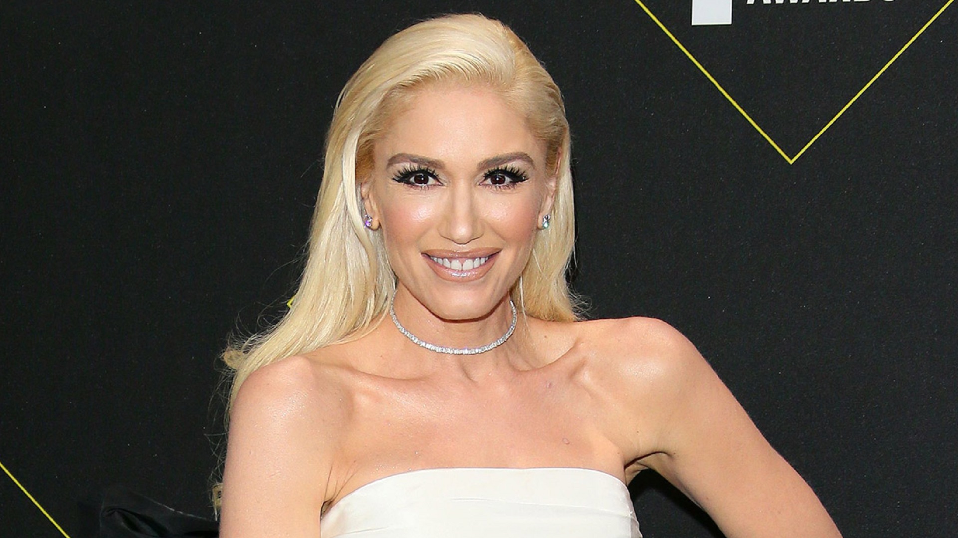 Gwen Stefani regresa con ‘Let Me Reintroduce Myself’