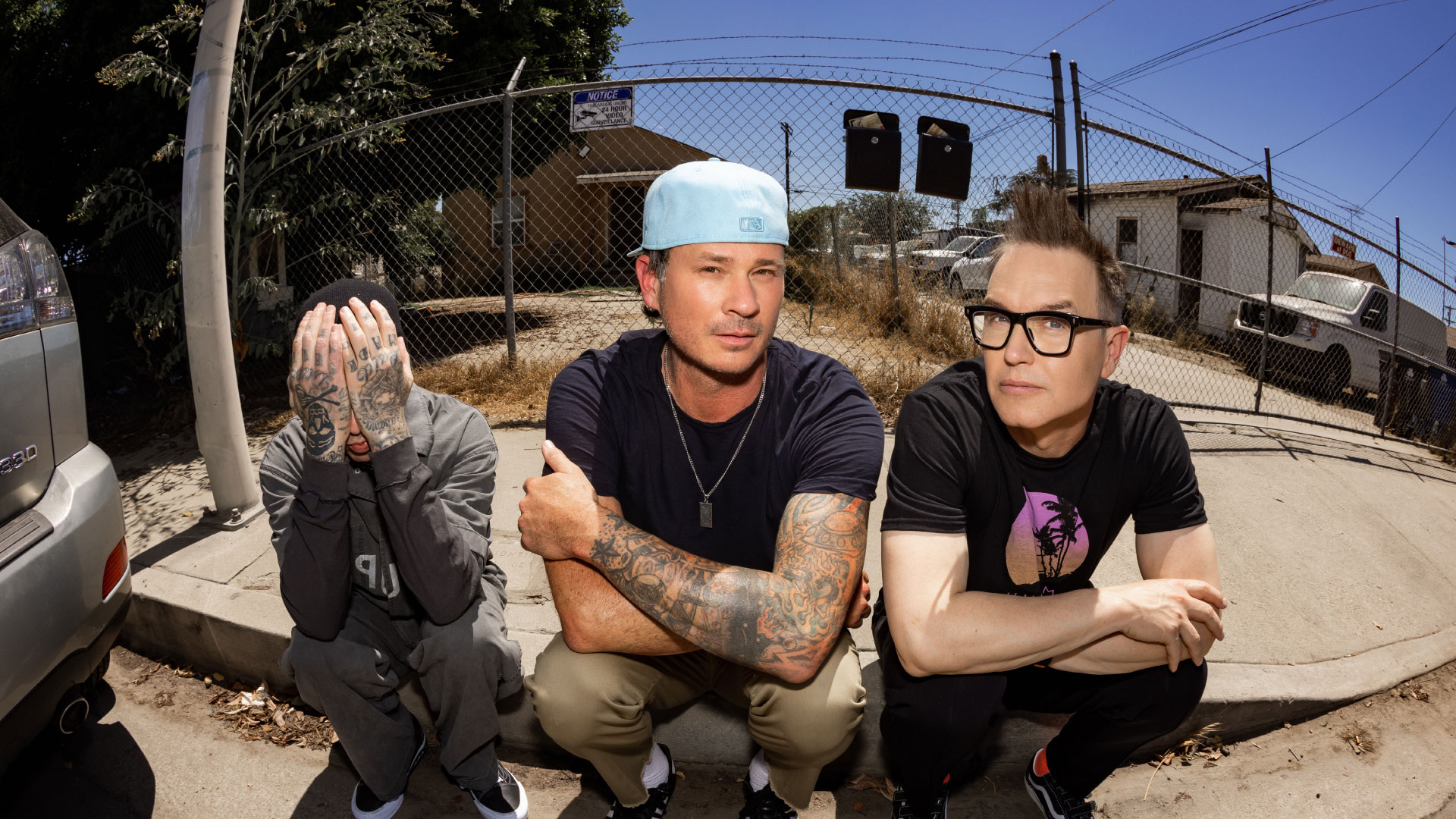 Blink-182 lanzará una versión extendida de su álbum con 8 nuevas canciones Blink-182 lanzará una versión extendida de su álbum con 8 nuevas canciones