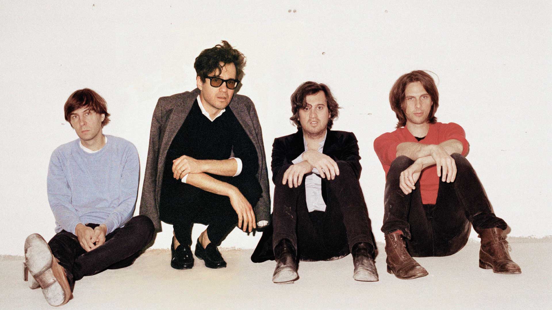 Se estrenó “Tonight”, la nueva canción de Phoenix junto a Ezra Koening de Vampire Weekend