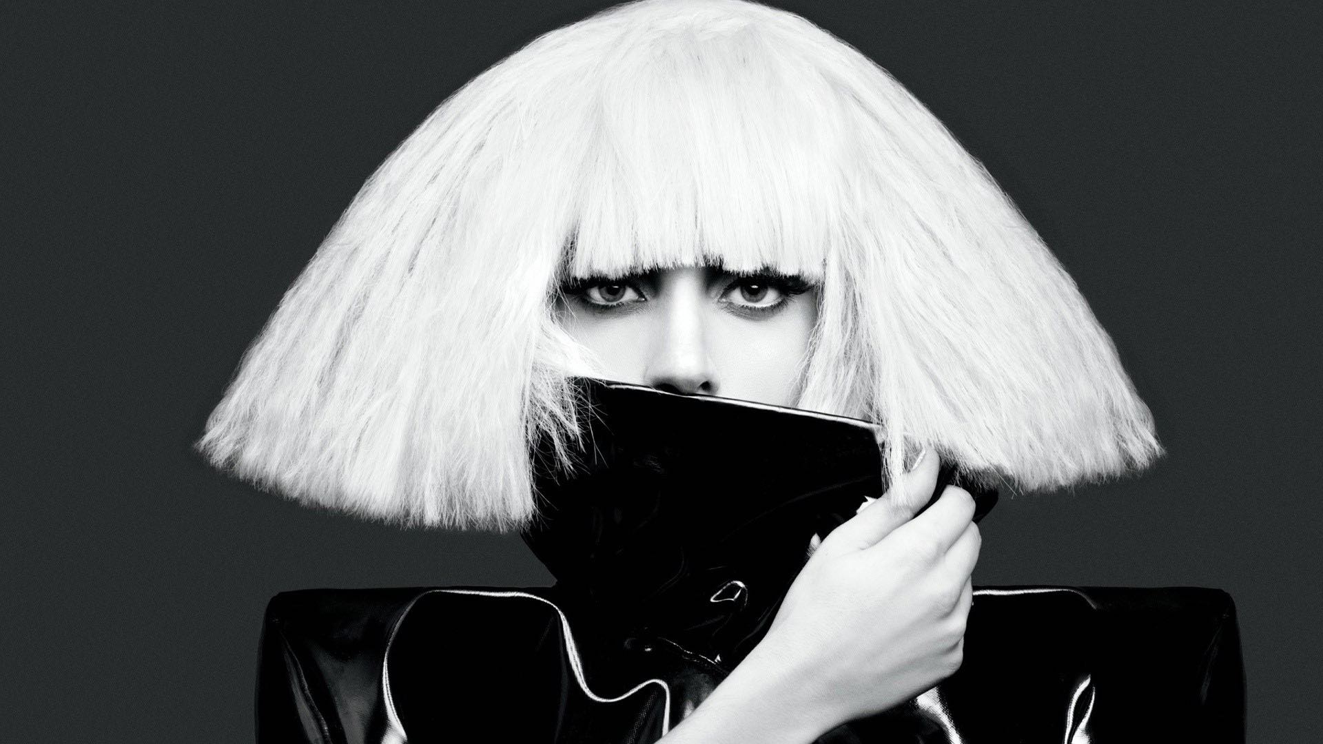 Lady Gaga reprograma su gira de Chromatica Ball para 2022 Lady Gaga reprograma su gira de Chromatica Ball para 2022