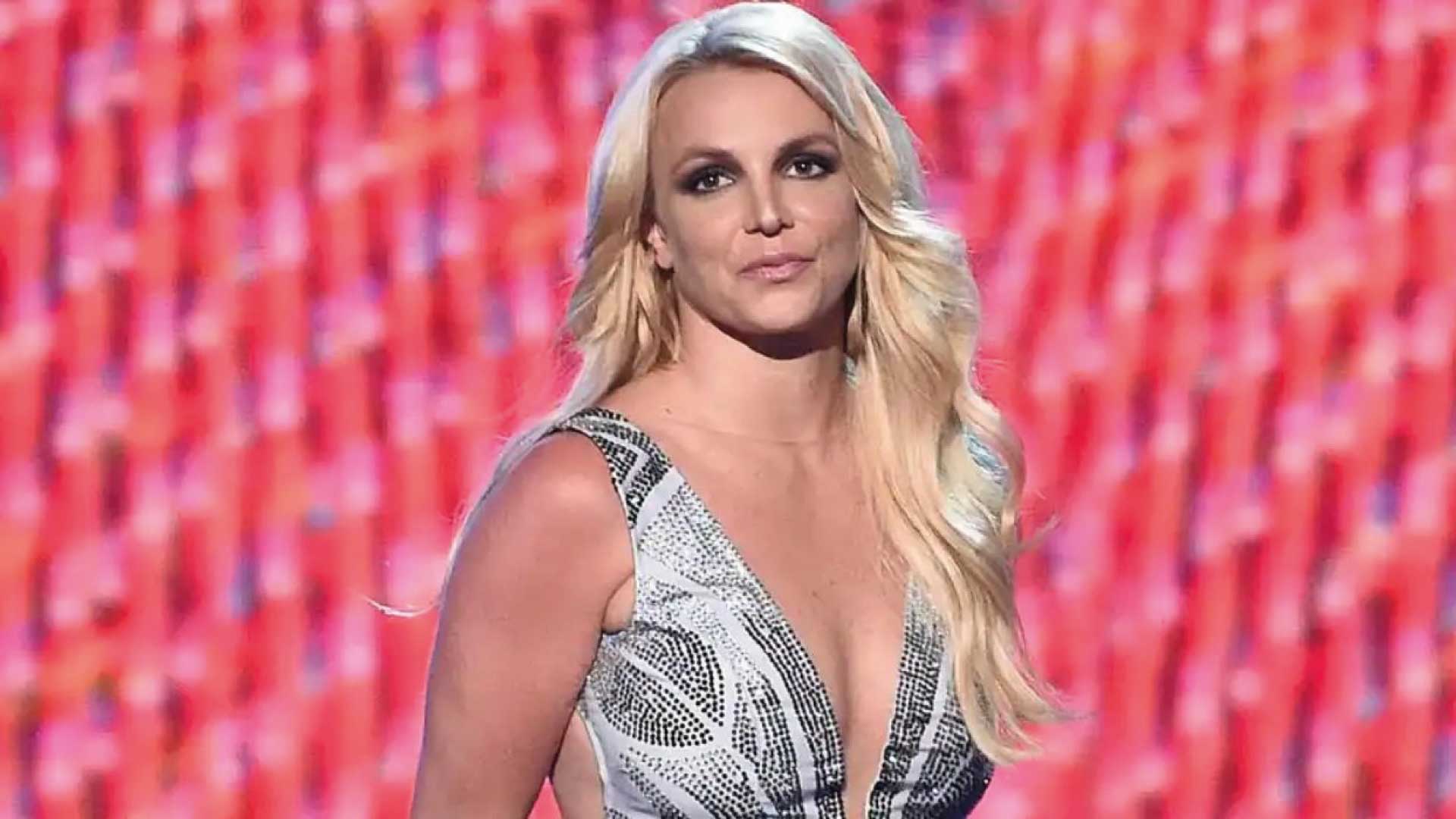 Es oficial, ya salió la nueva colaboración de Elton John con Britney Spears