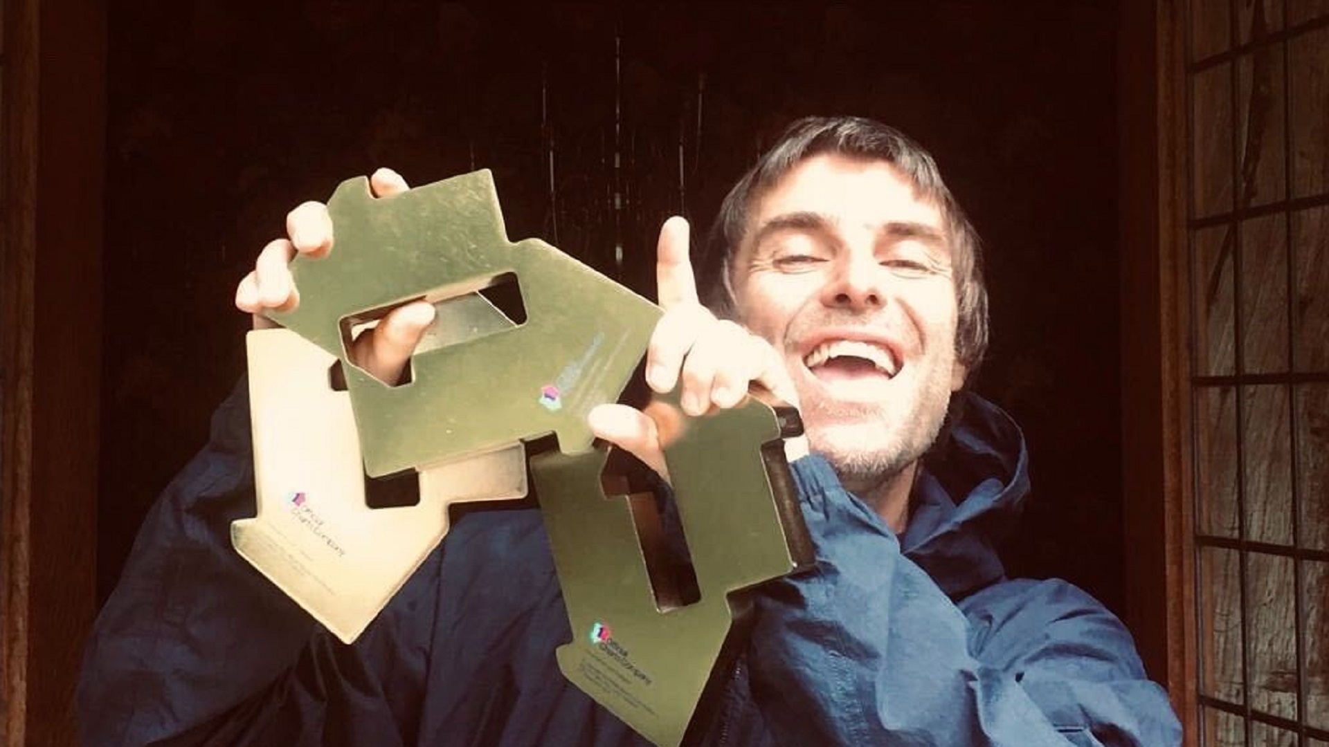 Así fue la presentación de Liam Gallagher desde el río Támesis