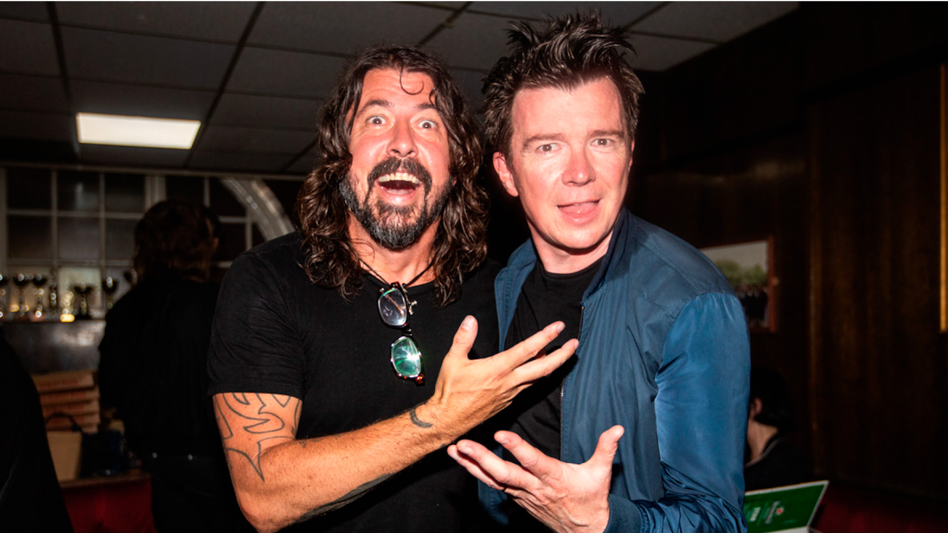 Rick Astley vuelve a ser viral en Internet gracias a una canción de los Foo Fighters