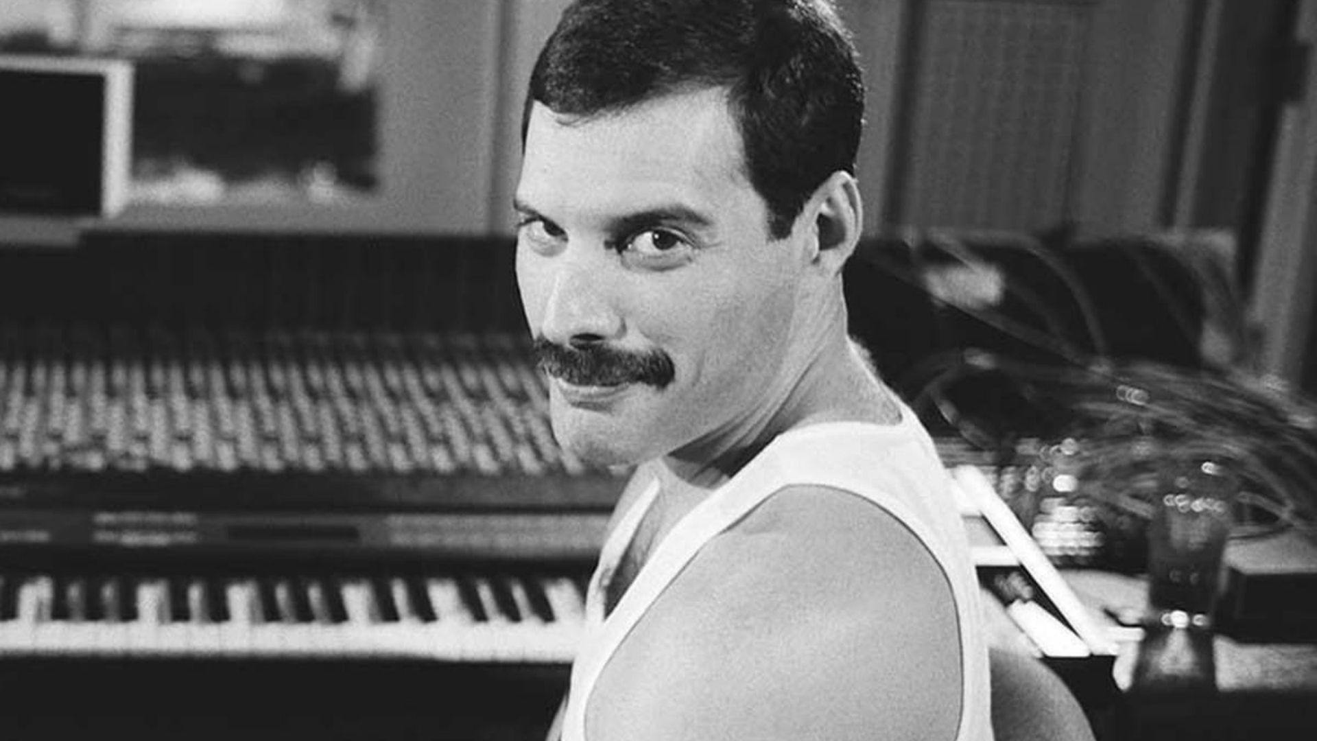 'Magnifico !: The A to Z of Queen ', nuevo libro sobre Freddie Mercury