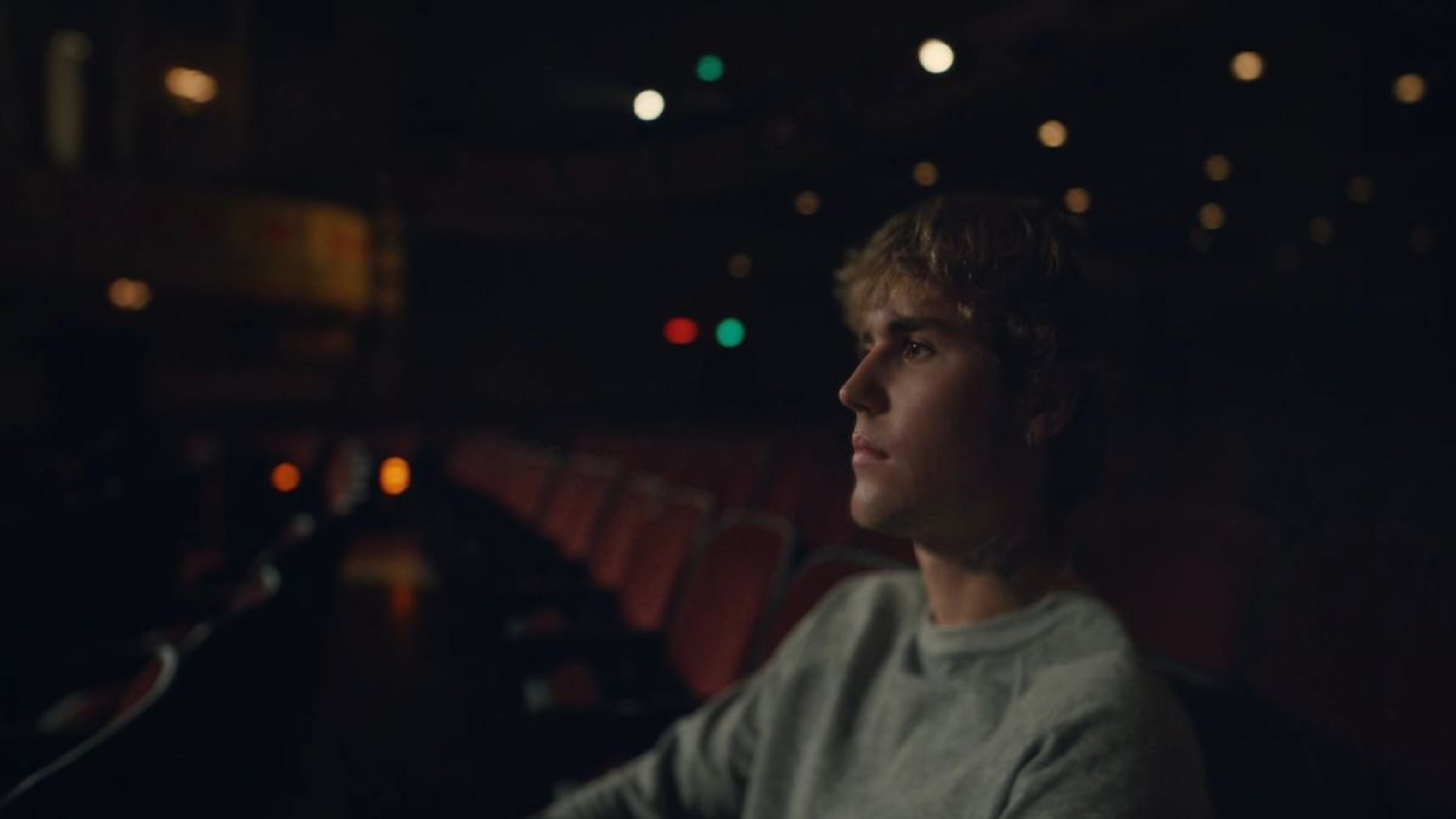 Vea a Justin Bieber cantando ‘Lonely’ en vivo por primera vez
