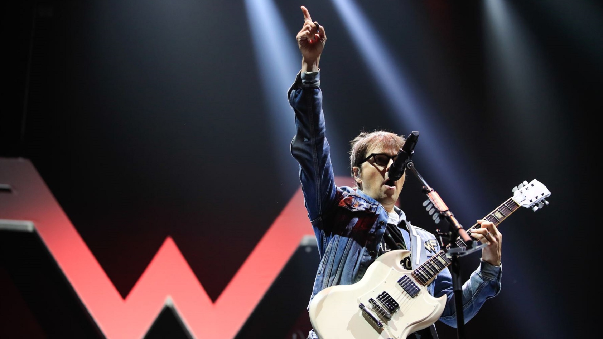 Weezer planea lanzar 4 álbumes próximamente Weezer planea lanzar 4 álbumes próximamente