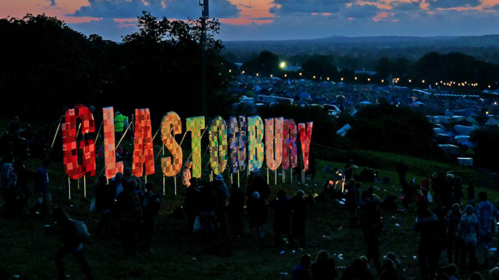 #MañanasX: Un estudio reveló que el público del festival de Glastonbury afectó gravemente el ecosistema del lugar