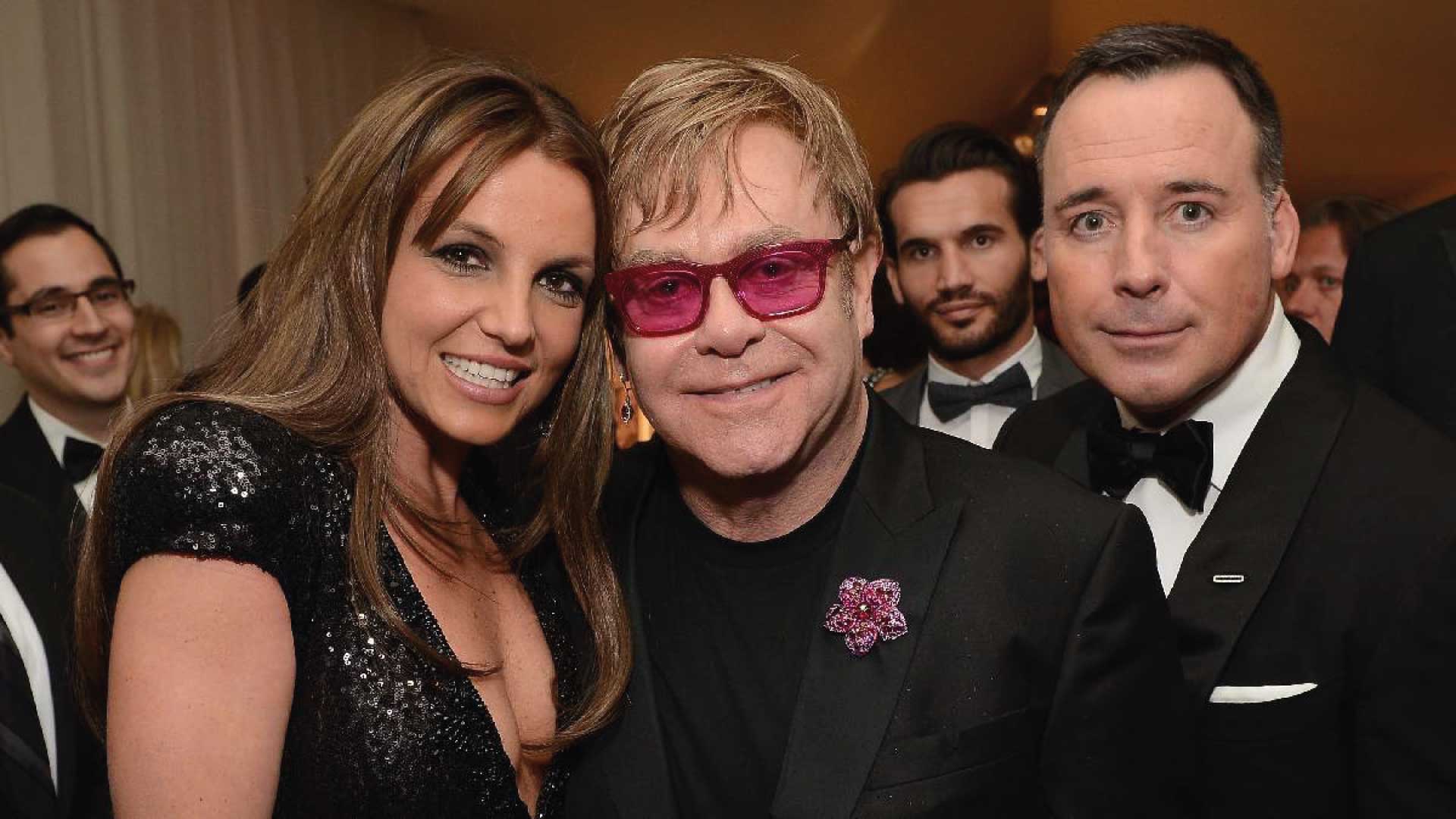 Elton John canta su nueva colaboración con Britney Spears Elton John canta su nueva colaboración con Britney Spears