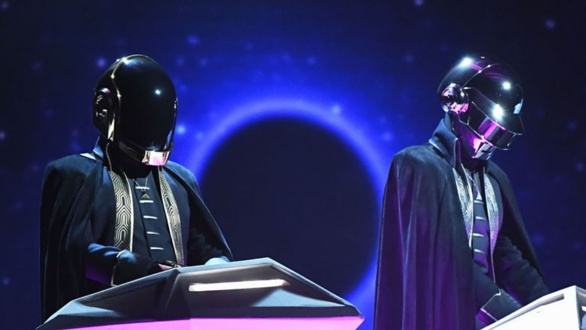 Daft Punk “regresa” y vuelve locos a los fanáticos de todo el mundo a través de Internet