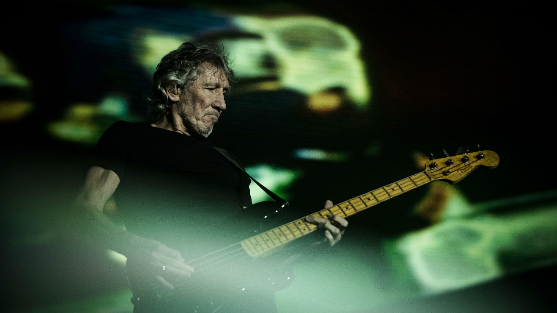 Vea a Roger Waters cantando 'Mother' en la cuarentena