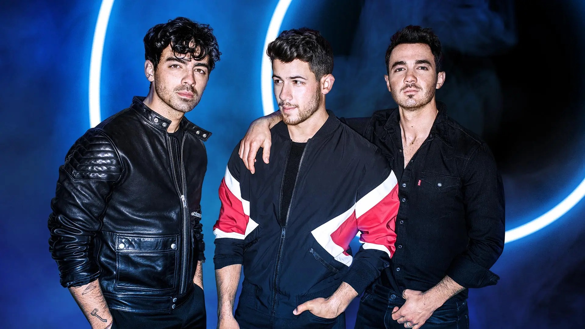 Jonas brothers песни. Группа Jonas brothers. Братья Джонас 2020. Братья Джонас 2017. Джонас 2021.