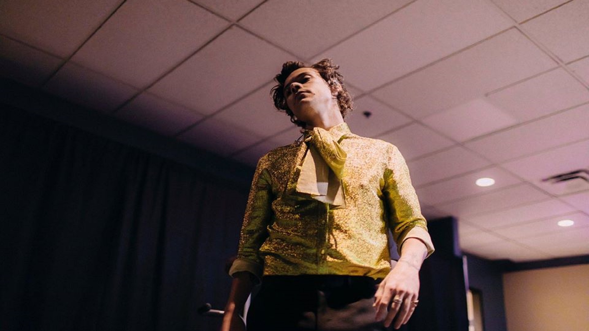 Harry Styles leerá historias antes de dormir para sus fans