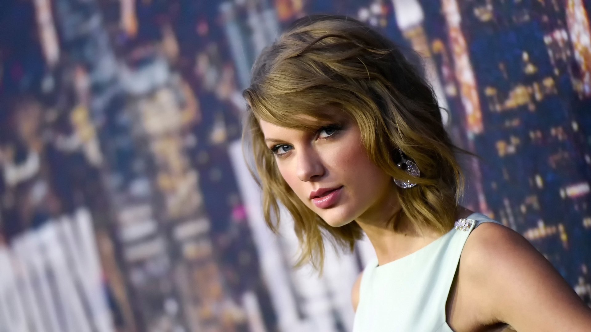 #MañanasX: Taylor Swift fue la artista que más dinero generó en EE UU durante 2020 #MañanasX: Taylor Swift fue la artista que más dinero generó en EE UU durante 2020