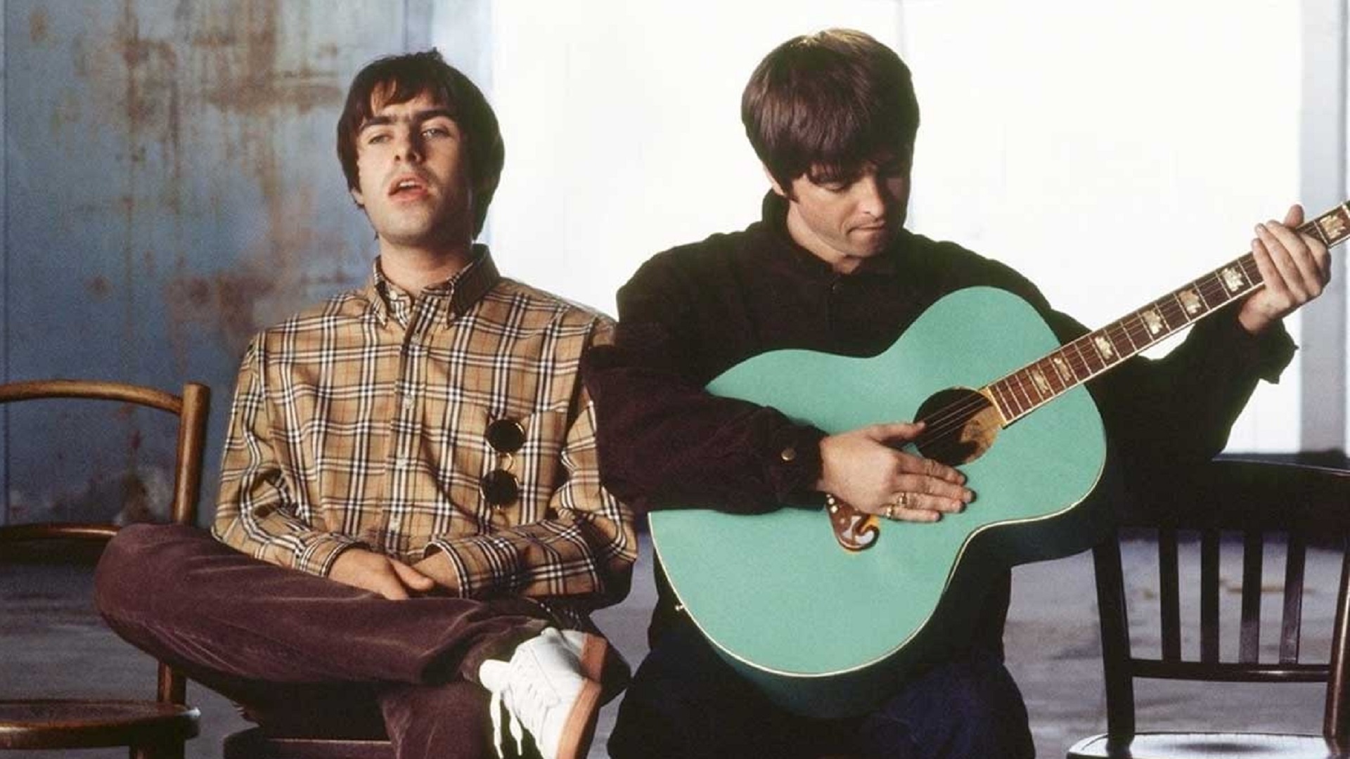 ‘Wonderwall’ de Oasis rompe un récord histórico en Spotify