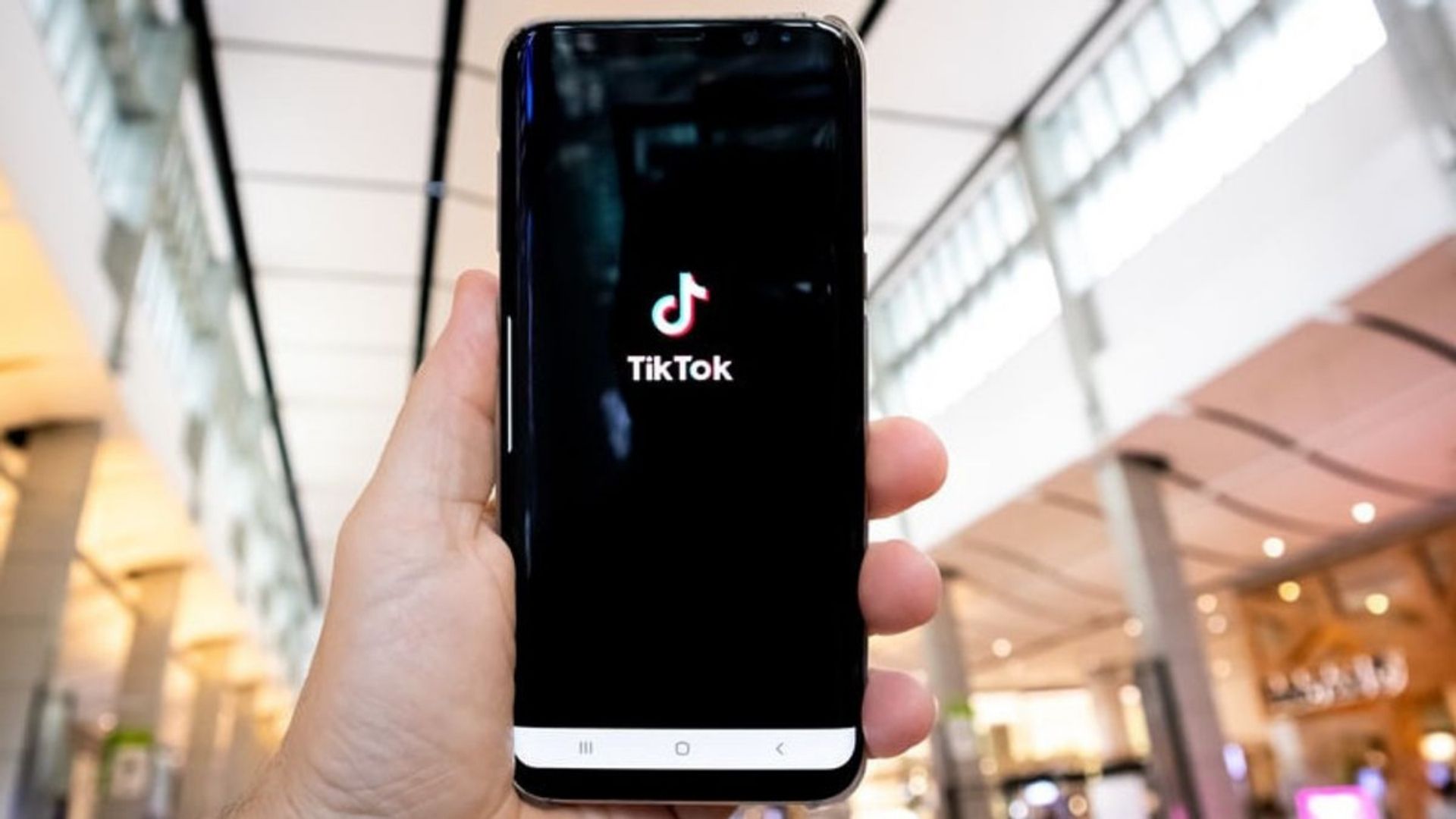 TikTok prueba restricciones de edad para sus contenidos