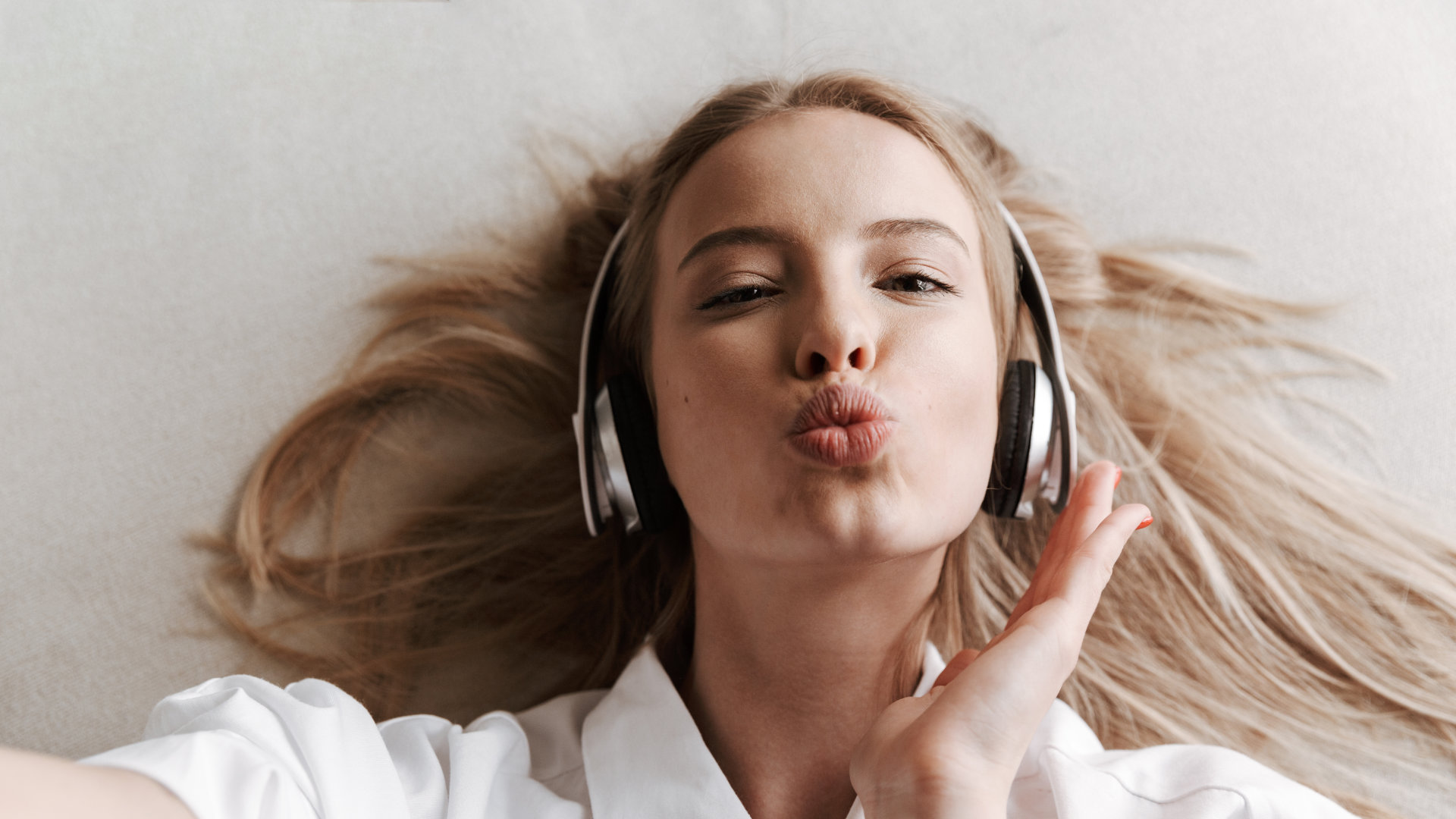 Escuchar música: los beneficios que tiene para la salud. Escuchar música: los beneficios que tiene para la salud.