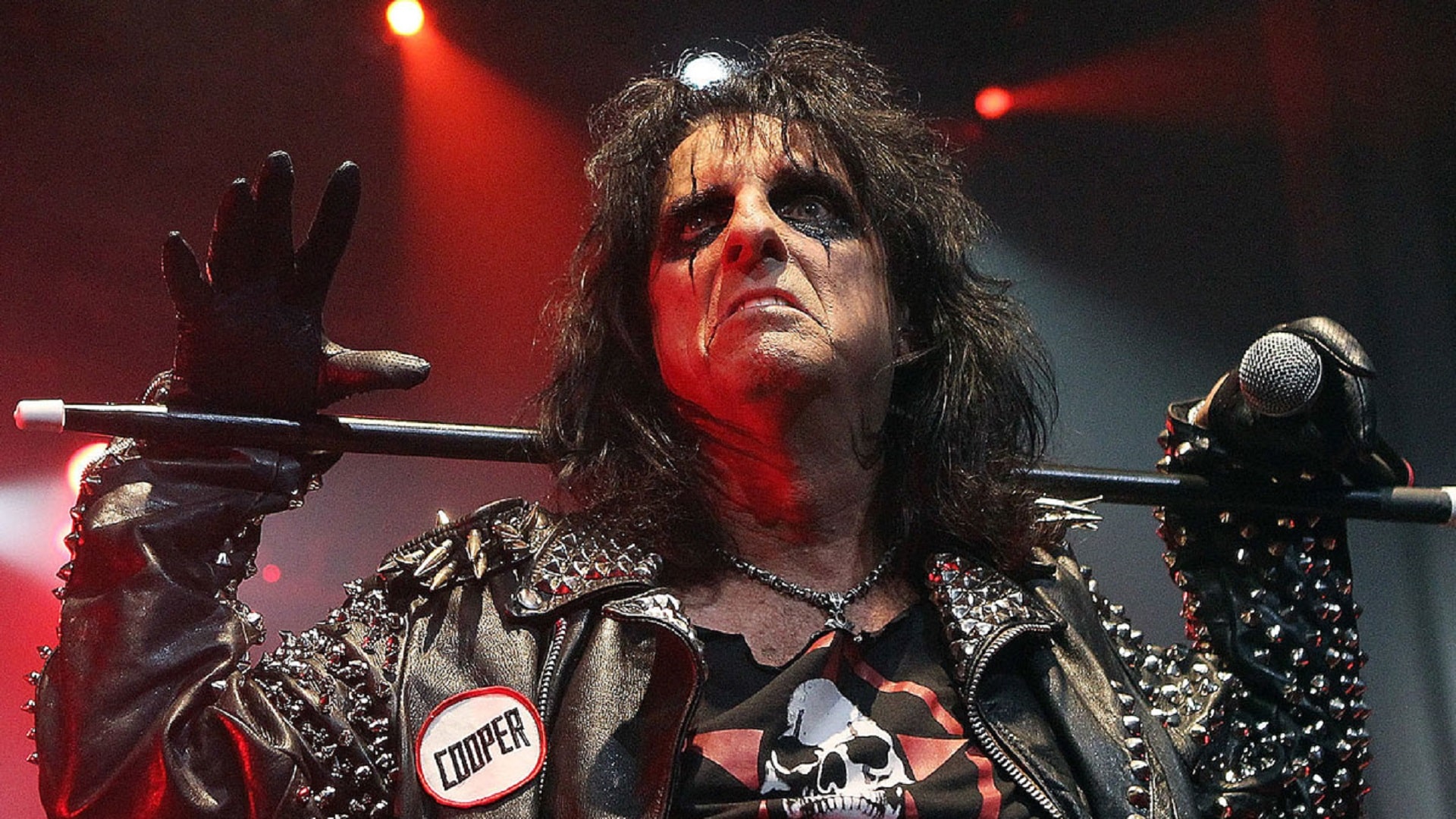 Alice Cooper leerá cuentos de terror este mes