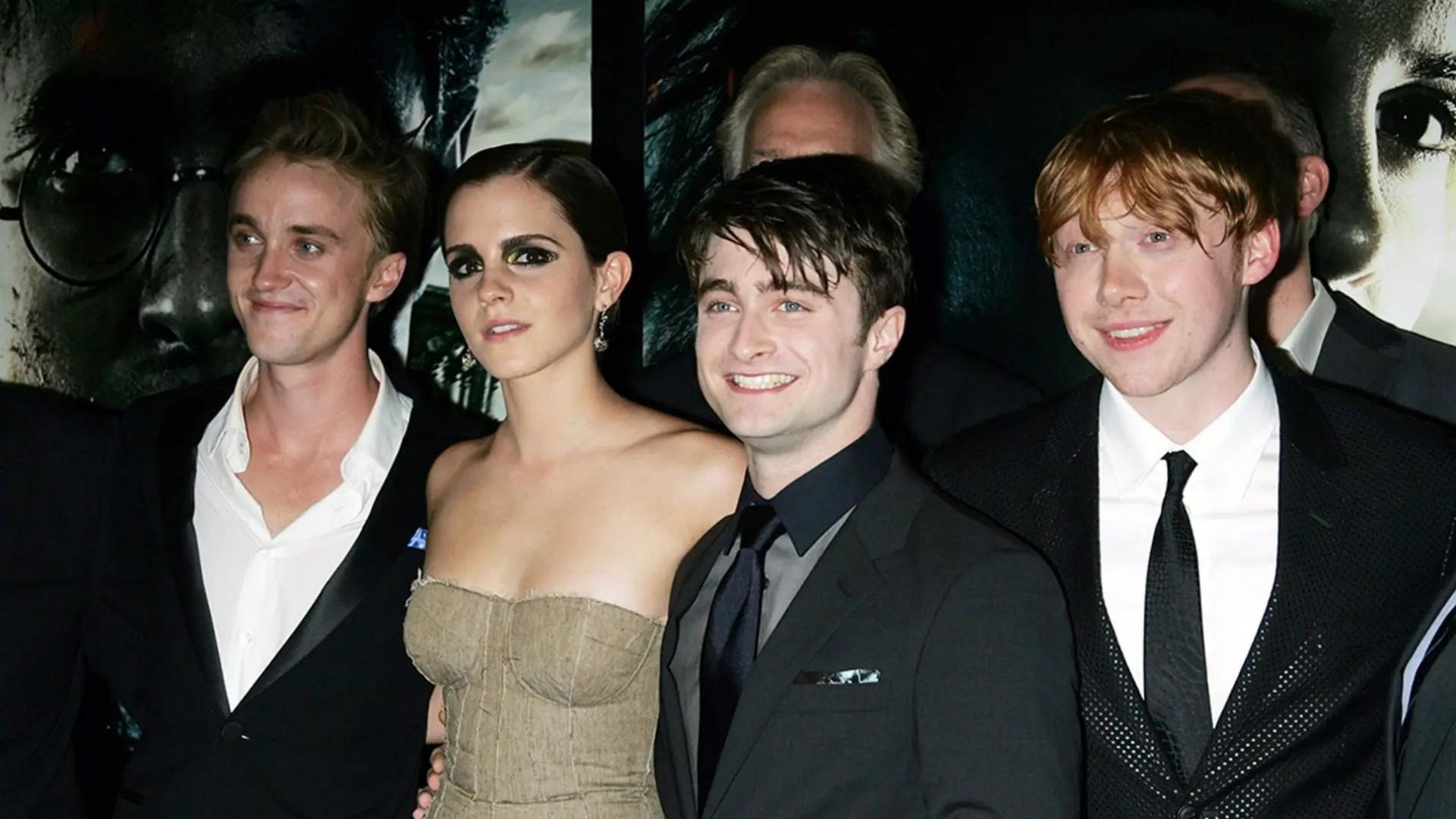 Tras 10 años el elenco de Harry Potter se reúne por primera vez Tras 10 años el elenco de Harry Potter se reúne por primera vez