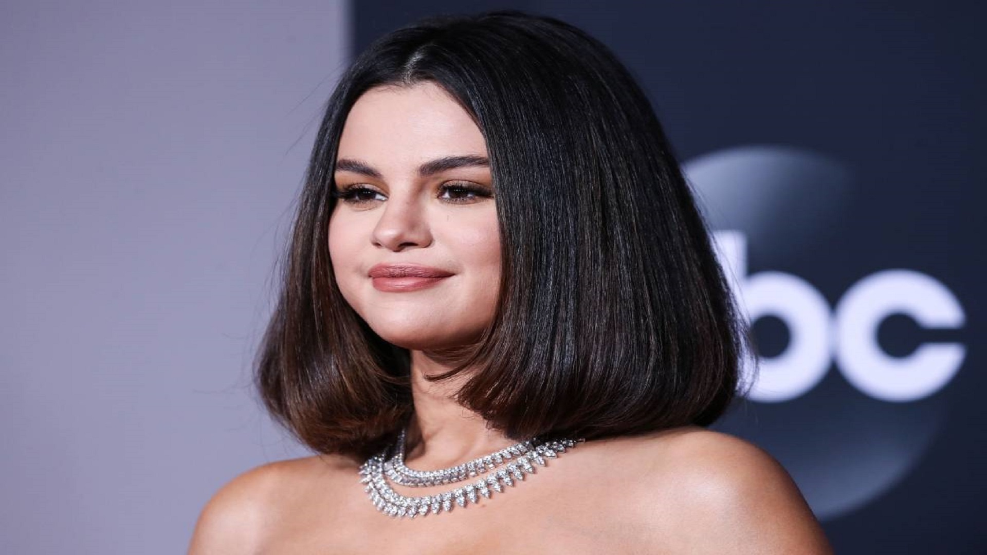 Nadie tiene derecho a decirme cómo debo vivir mi vida: Selena Gomez