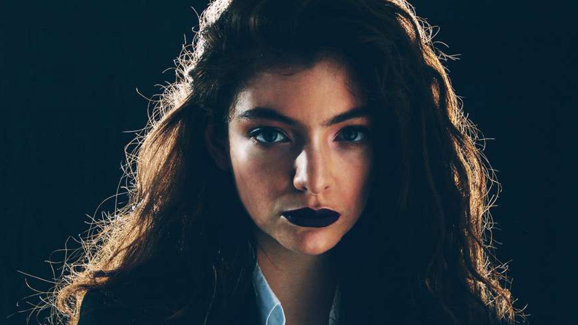 Lorde lanza nuevo video musical para 'Secrets From A Girl (Who's Seen It All)' Lorde lanza nuevo video musical para 'Secrets From A Girl (Who's Seen It All)'