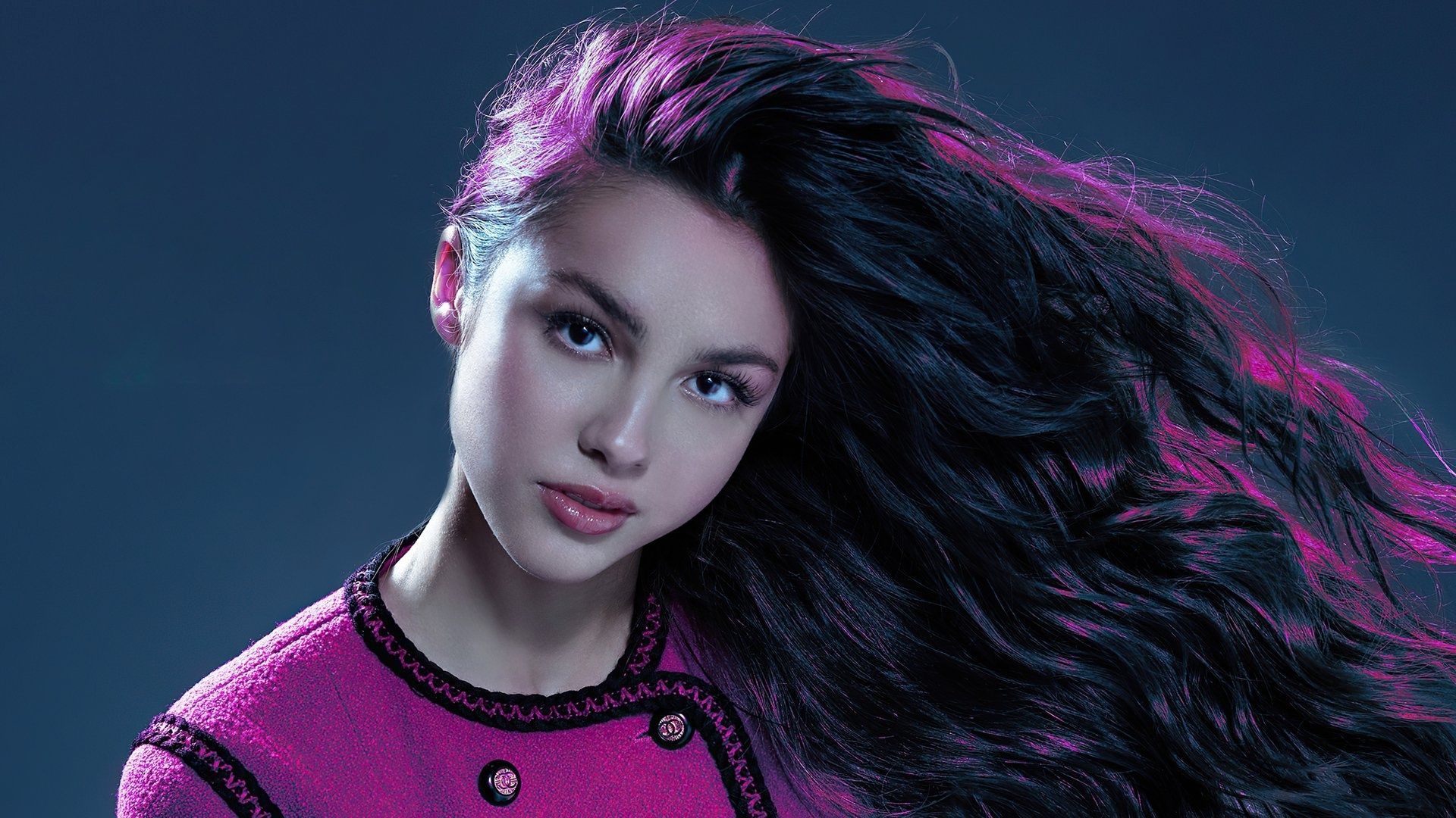 Olivia Rodrigo estrena canción navideña que compuso a los cinco años. Olivia Rodrigo estrena canción navideña que compuso a los cinco años.