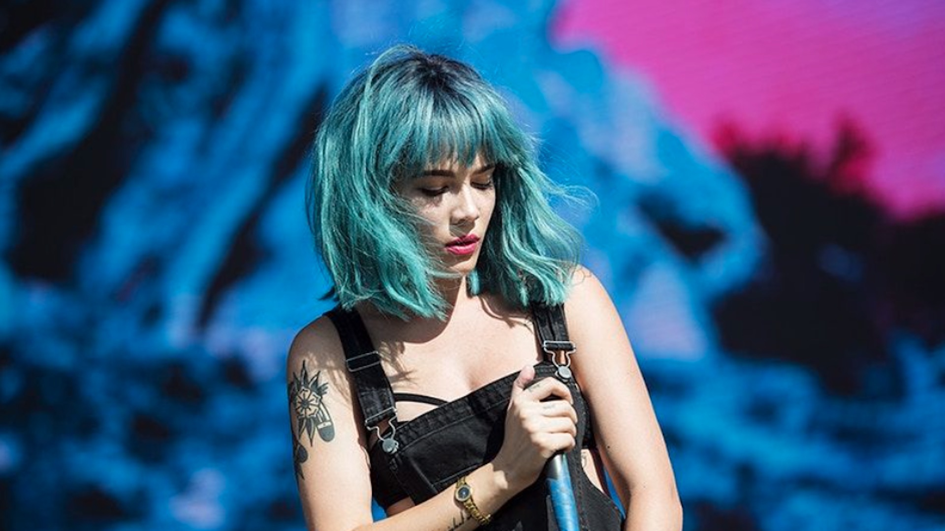 Halsey comparte la lista de canciones para su nuevo álbum 'If I Can't Have Love, I Want Power'