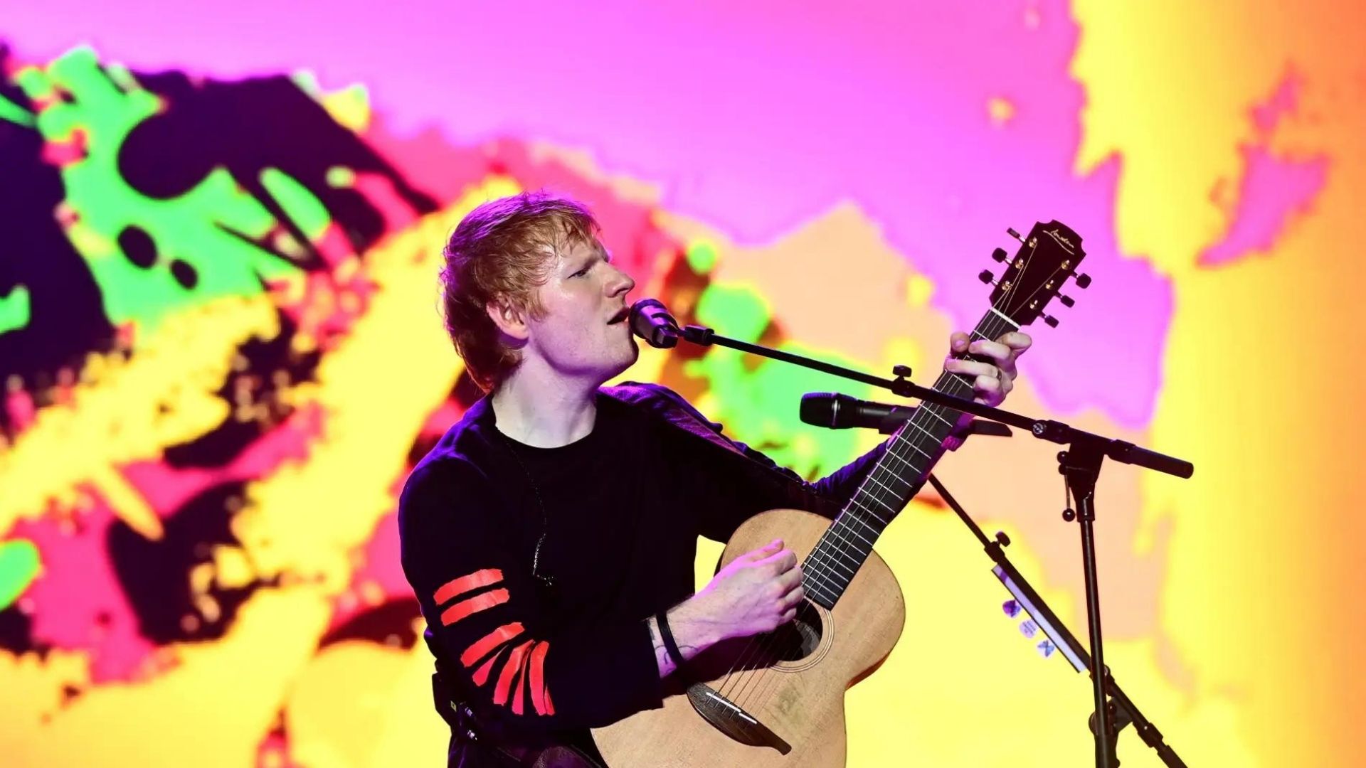 Ed Sheeran dice que planea hacer una gira en una autocaravana eléctrica