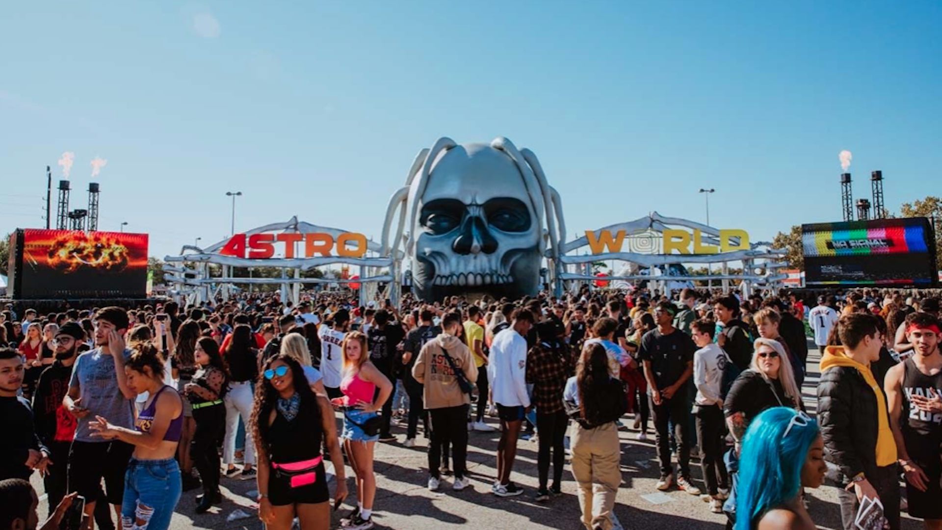 #MañanasX: Tragedia en festival Astroworld: mueren 8 asistentes del evento #MañanasX: Tragedia en festival Astroworld: mueren 8 asistentes del evento