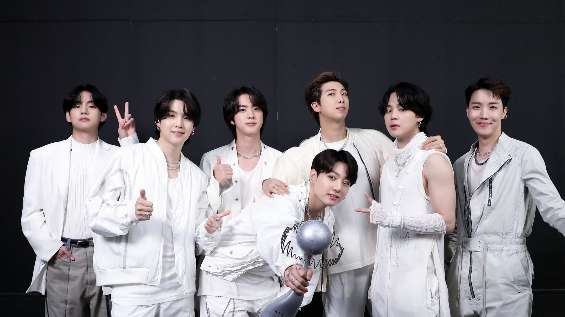 BTS gana el premio al Artista Global del Año por segundo año consecutivo BTS gana el premio al Artista Global del Año por segundo año consecutivo