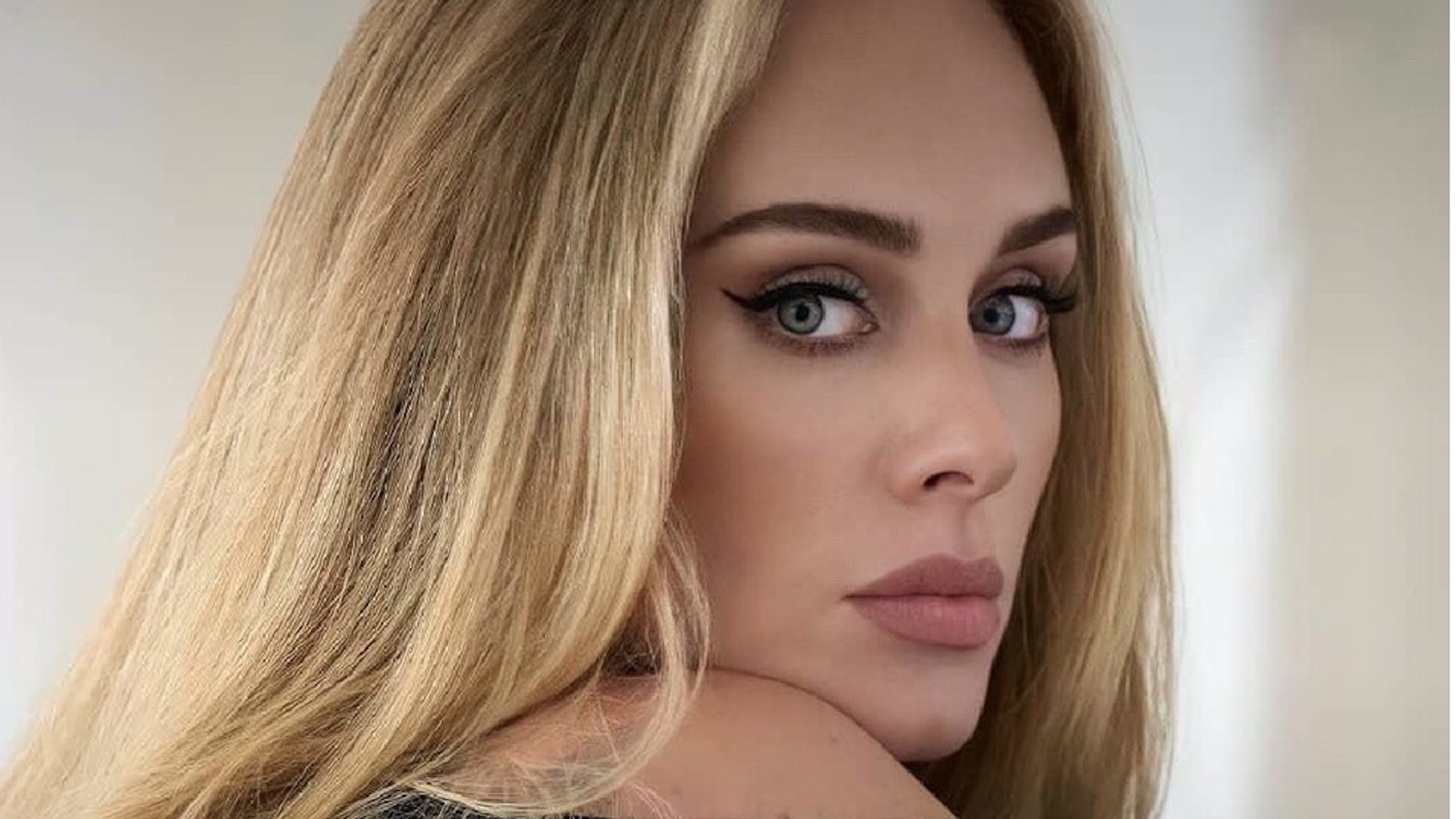 #MañanasX: Adele ha revelado la lista de las canciones que harán parte de '30' #MañanasX: Adele ha revelado la lista de las canciones que harán parte de '30'