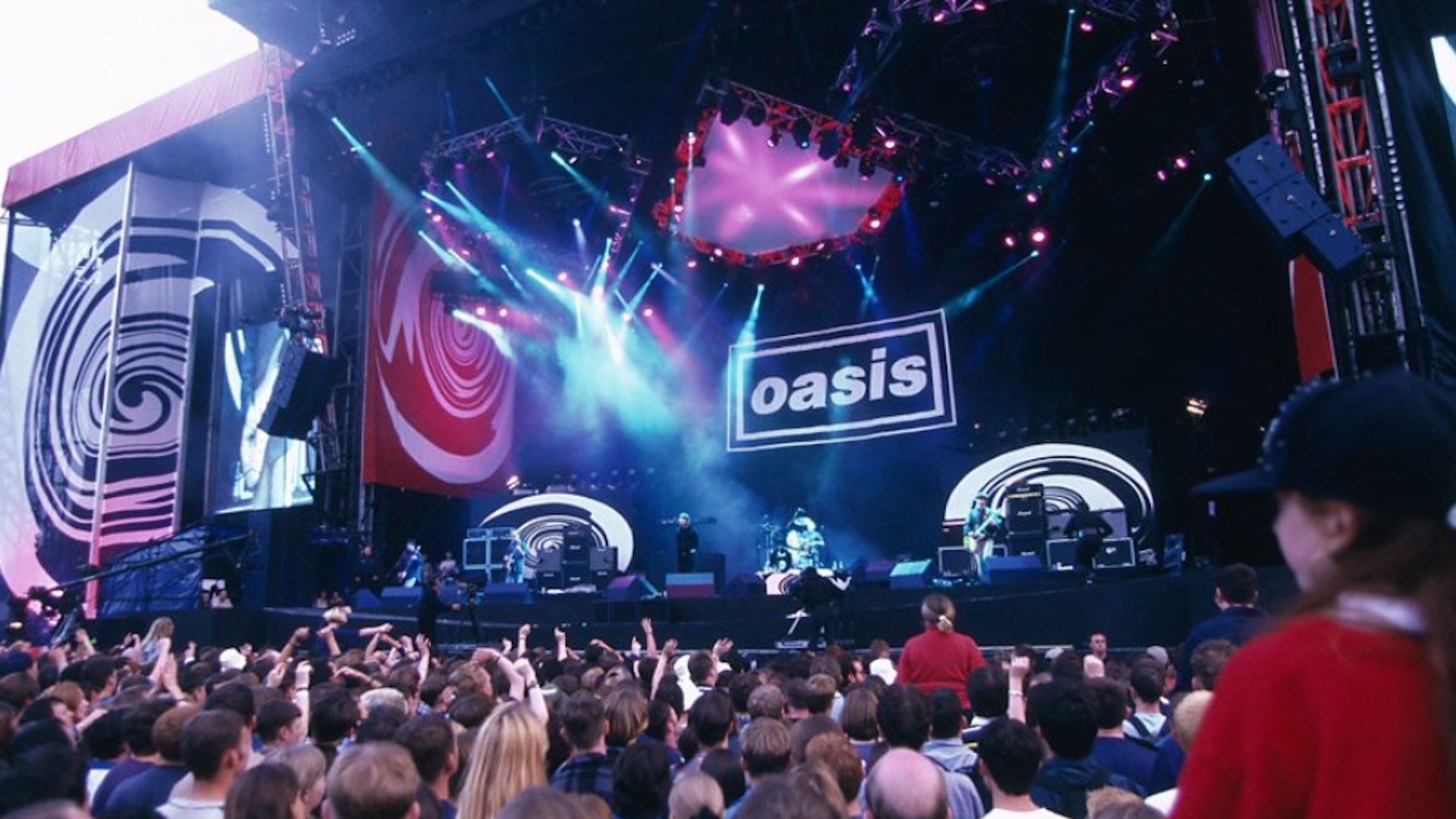 Un video inédito de ' Wonderwall' de Oasis en vivo ha sido publicado por la banda