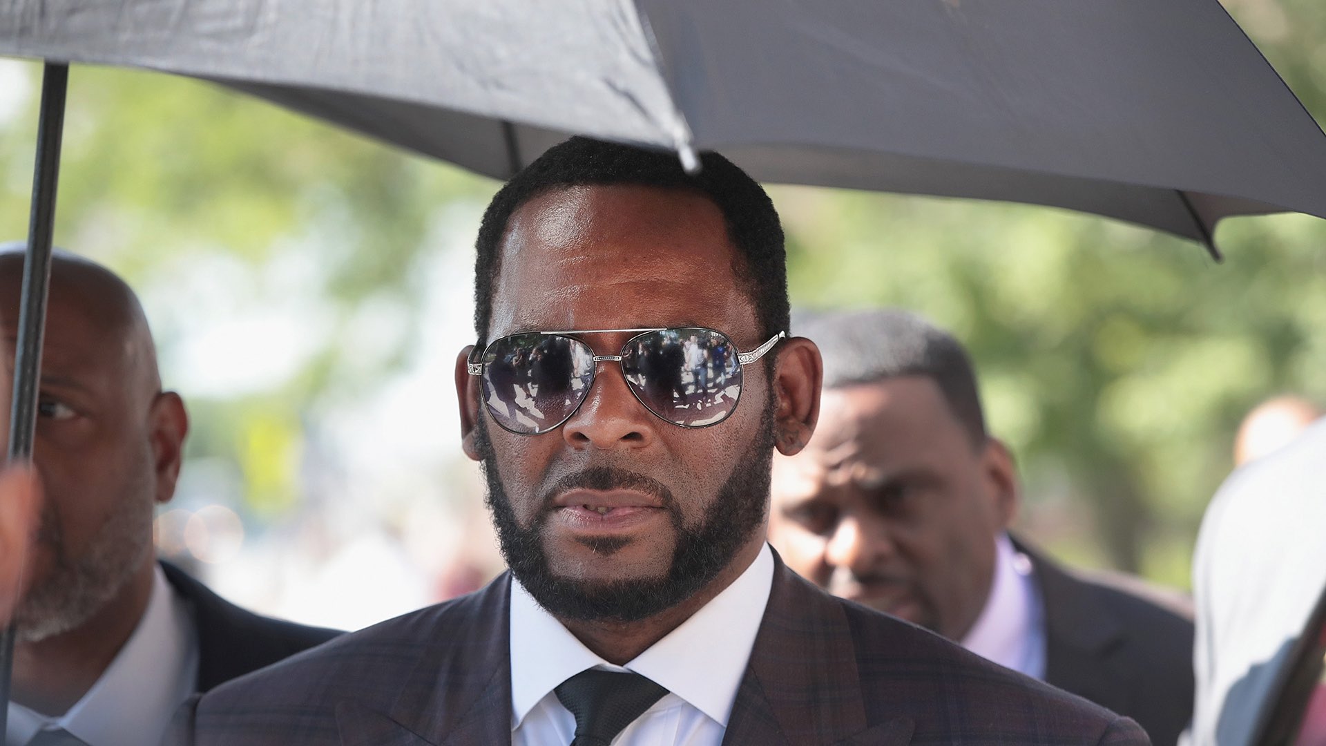 #MañanasX: La música de R. Kelly se dispara en ventas y reproducciones luego de ser declarado culpable #MañanasX: La música de R. Kelly se dispara en ventas y reproducciones luego de ser declarado culpable