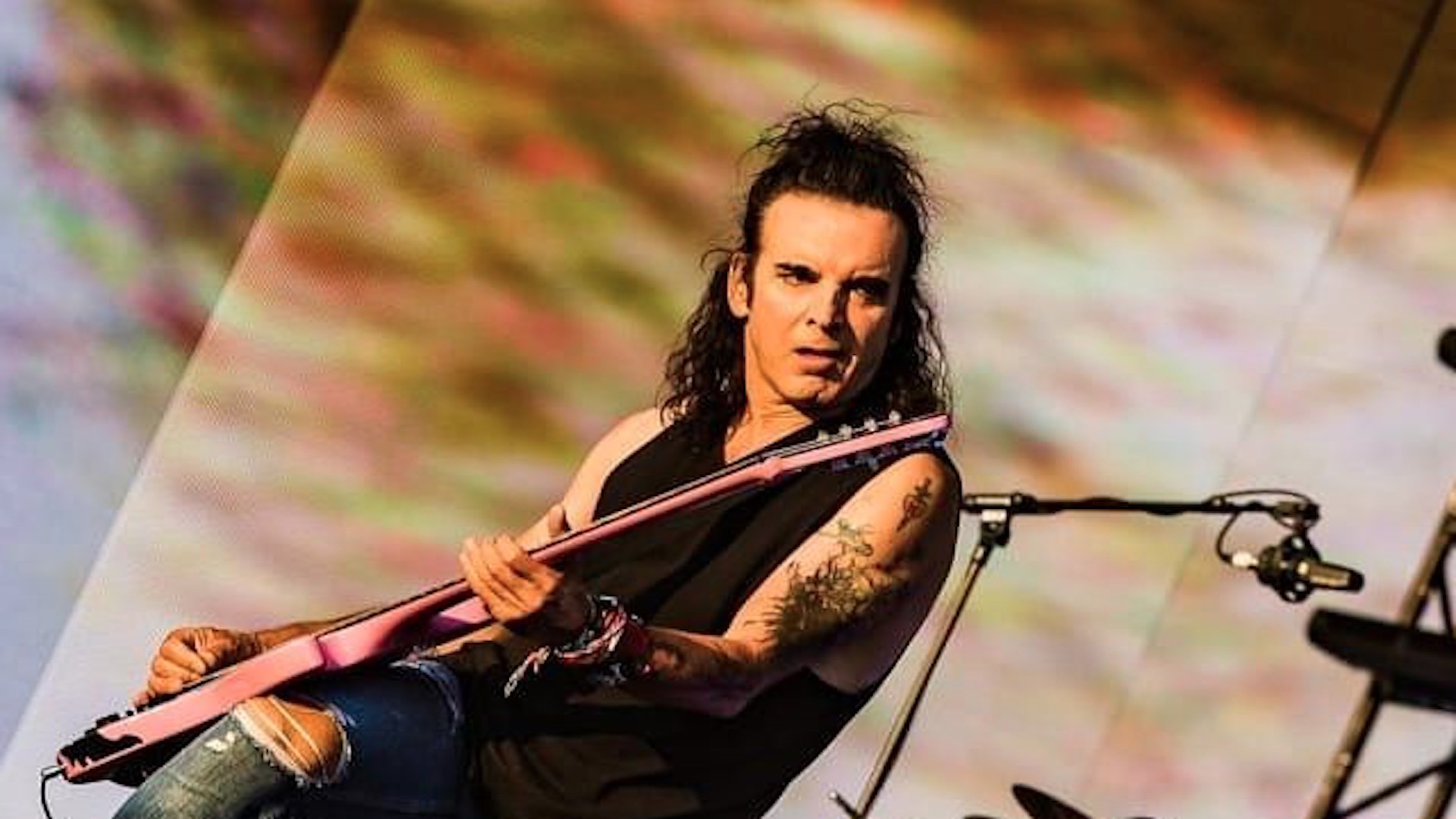 El bajista de The Cure, Simon Gallup, anuncia su salida de la banda El bajista de The Cure, Simon Gallup, anuncia su salida de la banda