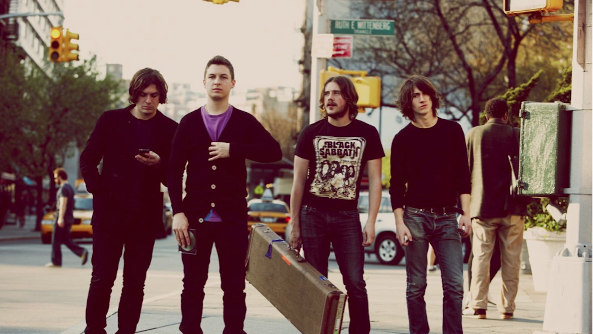 #MañanasX: Los Arctic Monkeys anunciaron su regreso a los escenarios en 2022